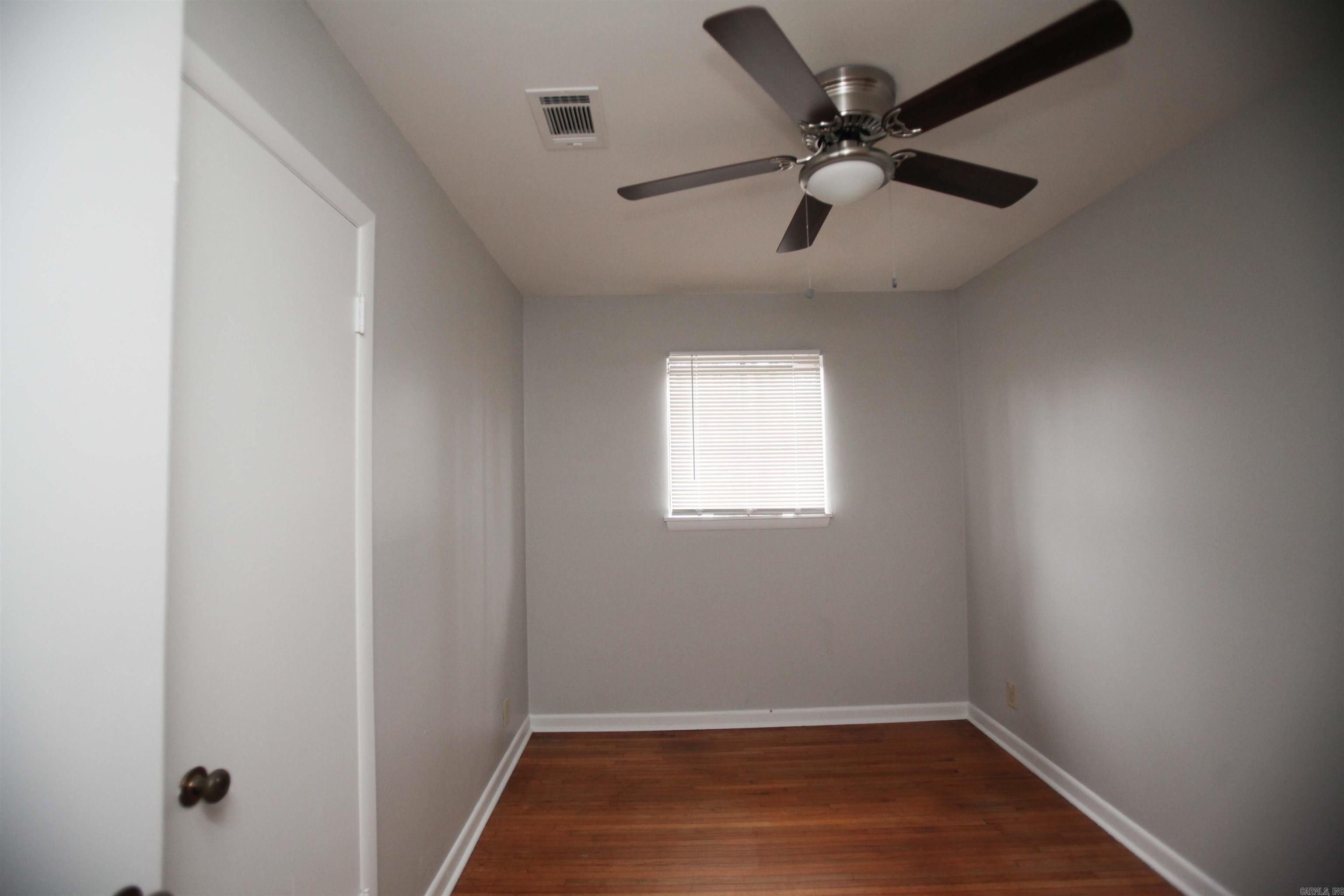 Barrow John - Residential Lease