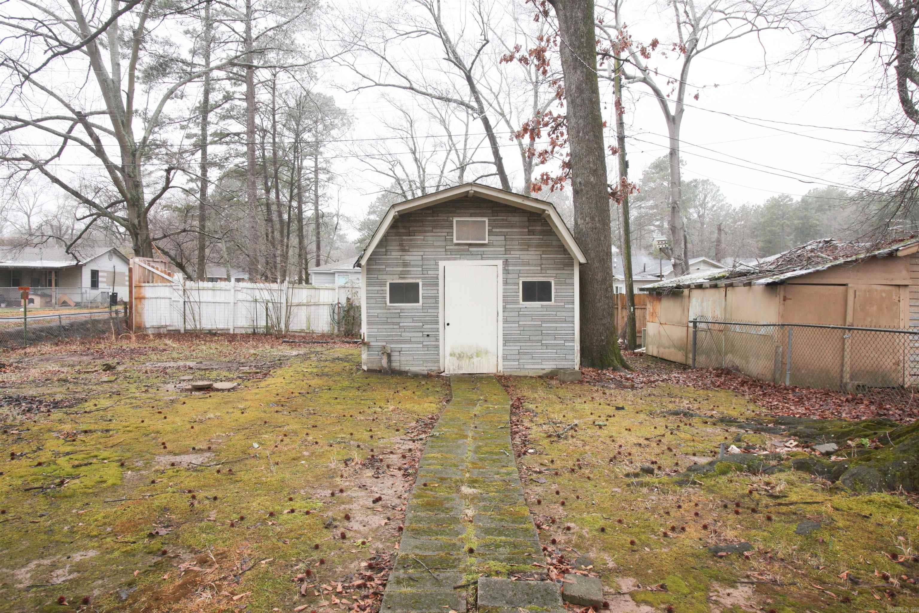 Barrow John - Residential Lease