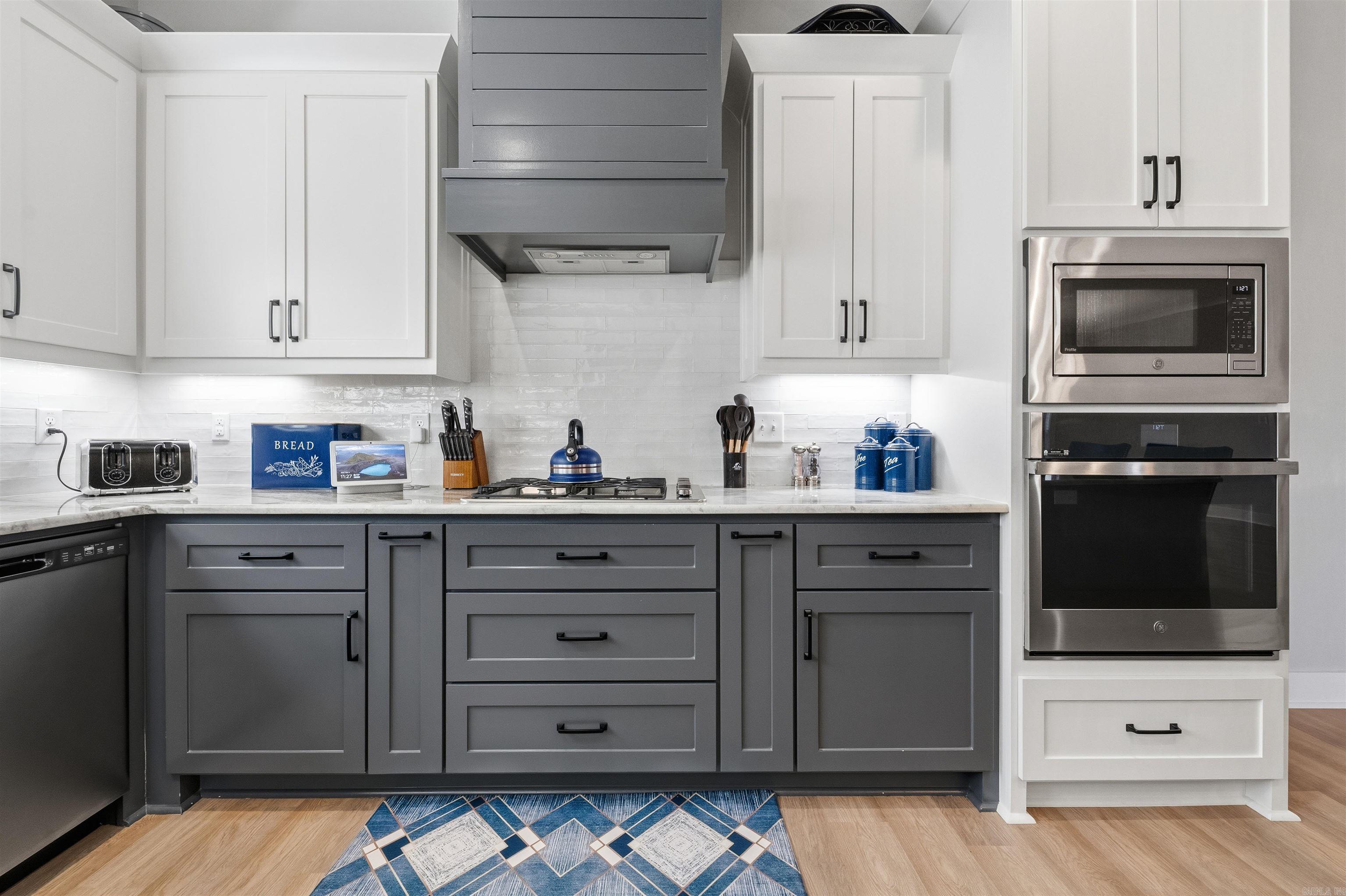 JAXON TERRACE - Residential