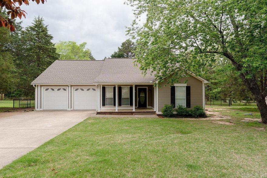 Located in the welcoming community of Heber Springs, just minutes from Greers Ferry Lake and its bustling marina, this stunning four-bedroom home offers the perfect blend of luxury, comfort, and tranquility. The location is ideal for lake lovers & outdoor enthusiasts, with easy access to boating, fishing, and water sports, making it perfect for both primary residences and vacation homes. Built with durable steel metal stud construction, this home is designed to withstand the test of time while providing a modern and elegant living space. Its quiet, low-traffic neighborhood ensures privacy and peace, while being conveniently close to the lake and marina. Step inside to discover a haven of sophistication and comfort. The main living area features custom hardwood floors that add warmth and character, complemented by tiled bathrooms that exude timeless elegance. In the heart of the home is the chef’s kitchen, equipped with custom cabinets making it a dream space for culinary enthusiasts. Cozy up by the wood-burning fireplace or go upstairs to the fourth bedroom offers incredible versatility easily transforming into an entertainment room or bonus space. This property is sure to impress.