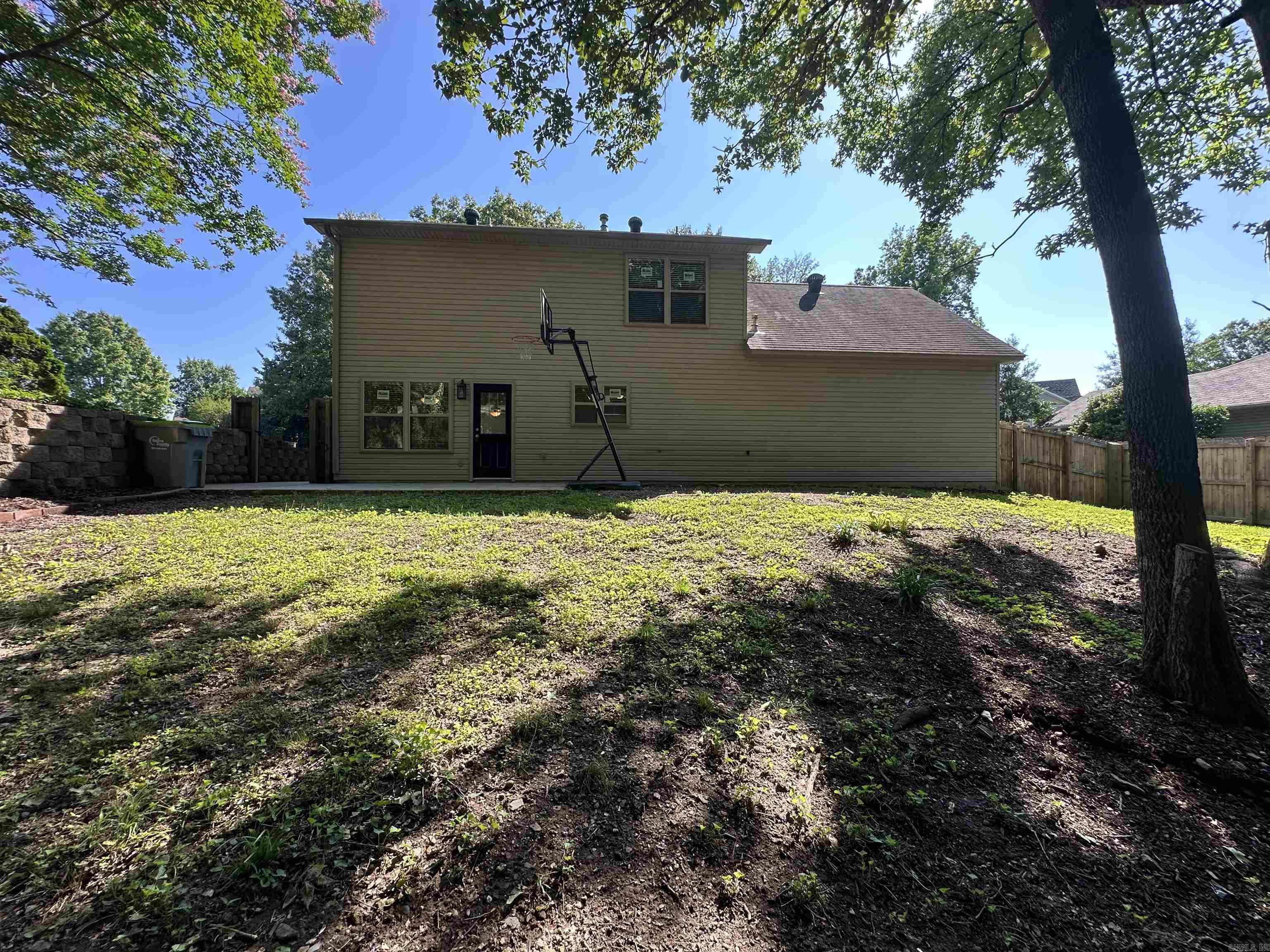 RIVER OAKS - Residential