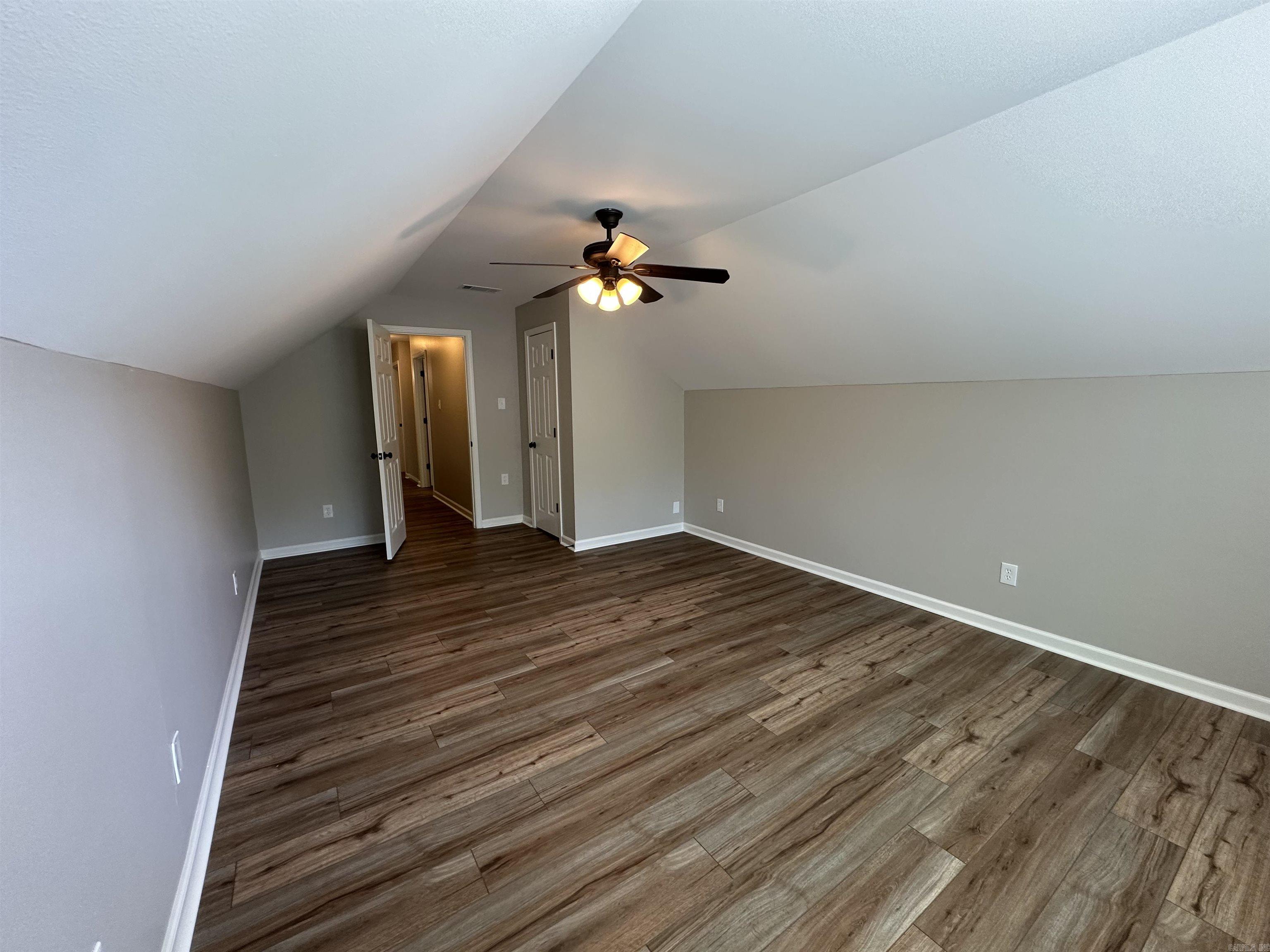 RIVER OAKS - Residential