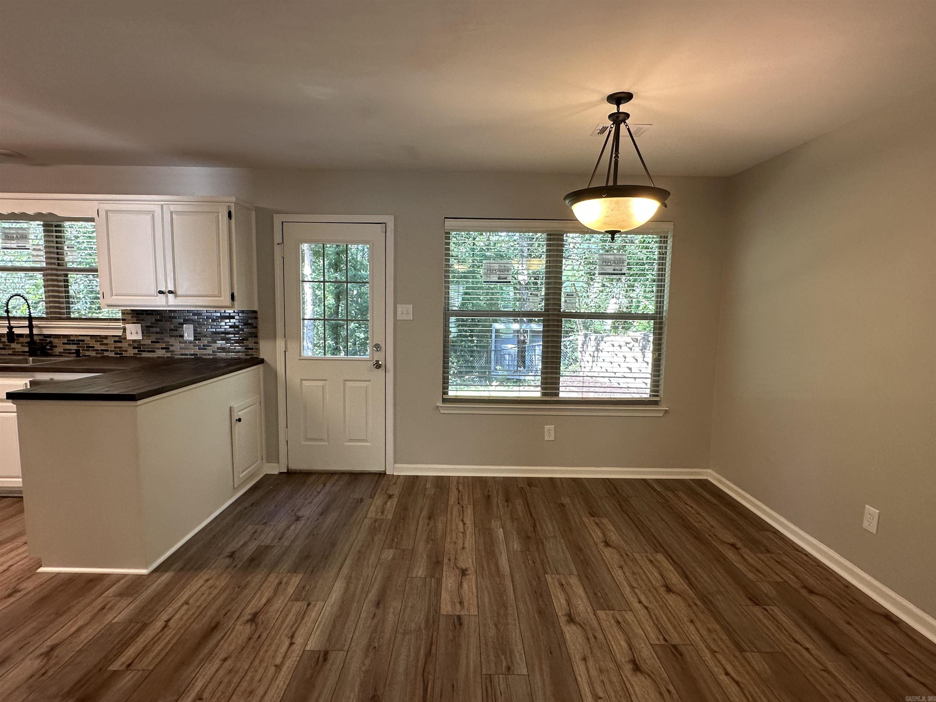 RIVER OAKS - Residential