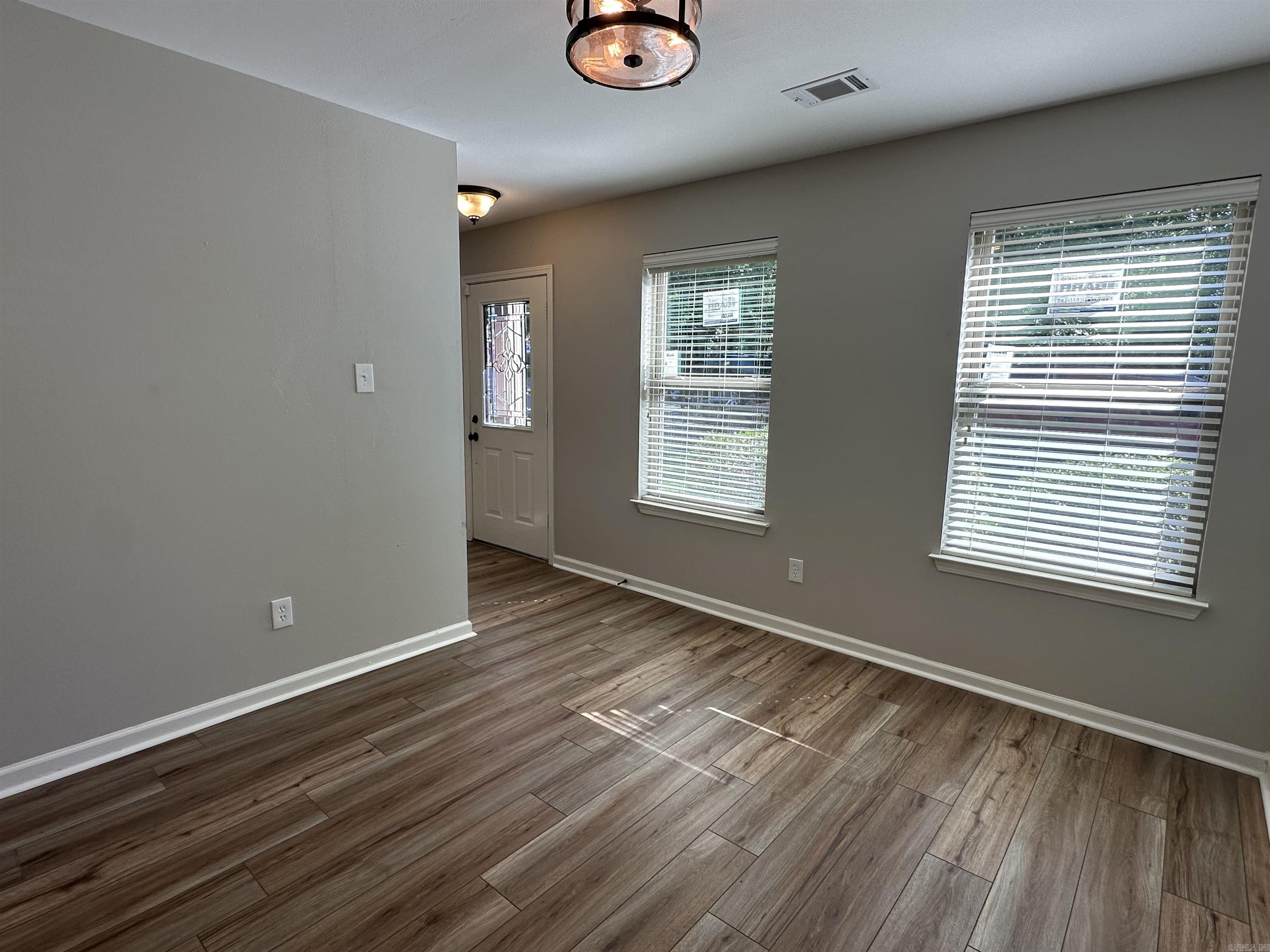 RIVER OAKS - Residential