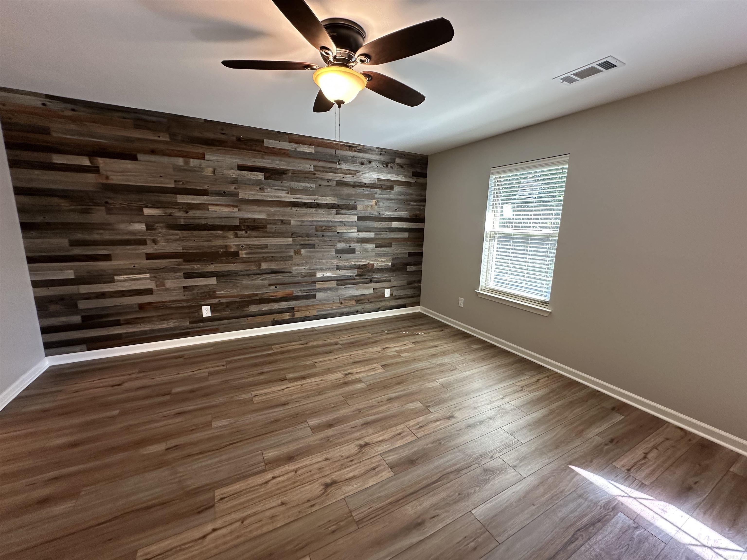 RIVER OAKS - Residential