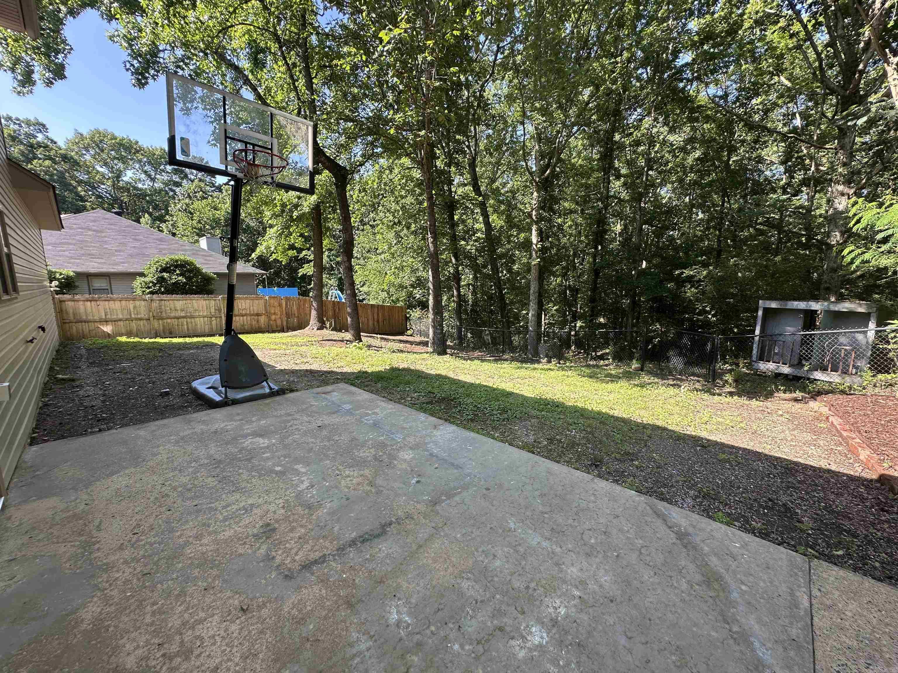 RIVER OAKS - Residential