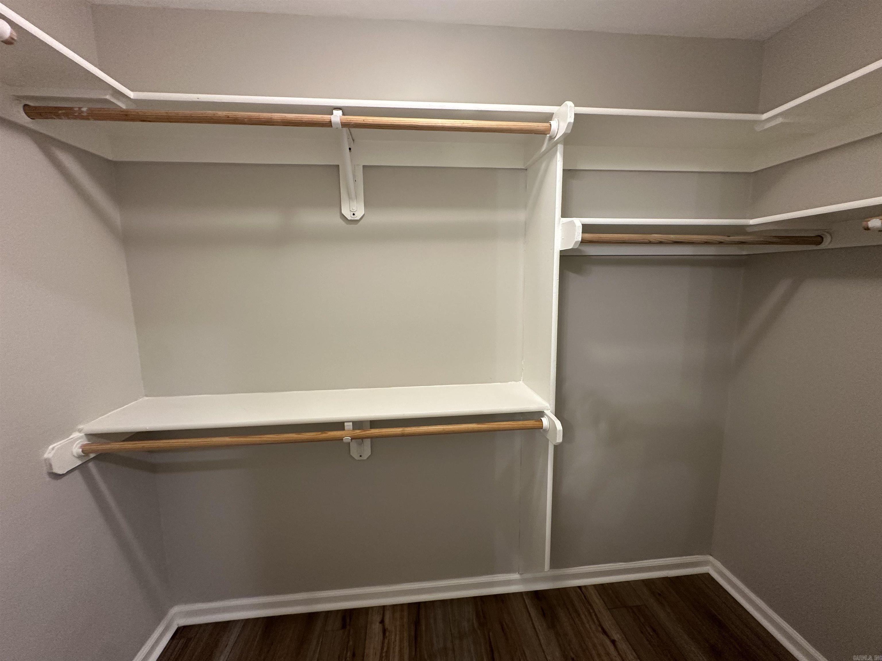 RIVER OAKS - Residential