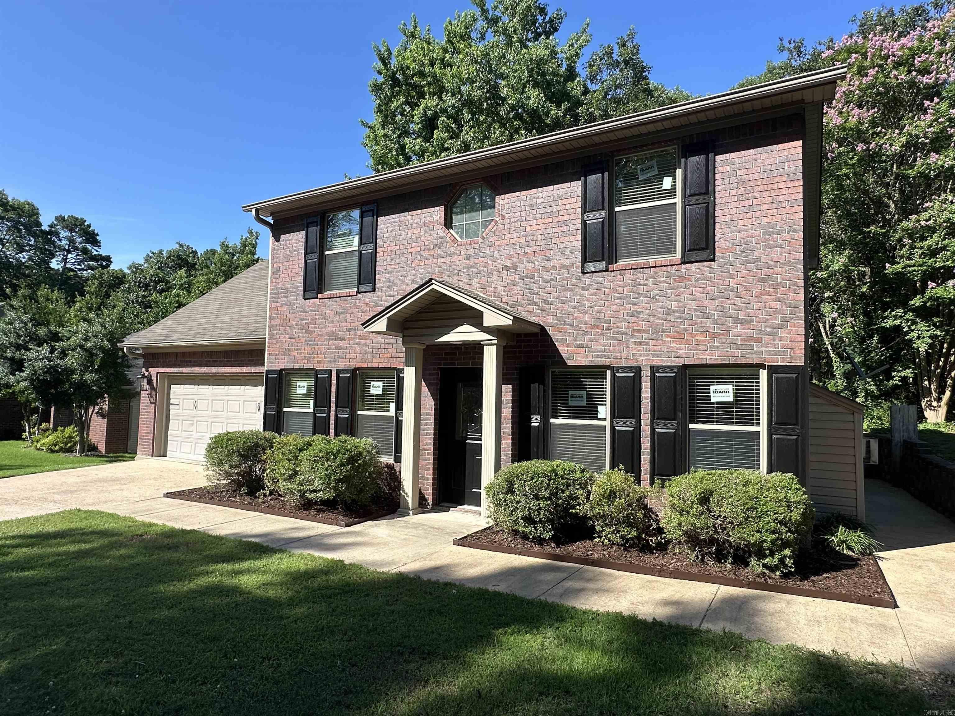 RIVER OAKS - Residential