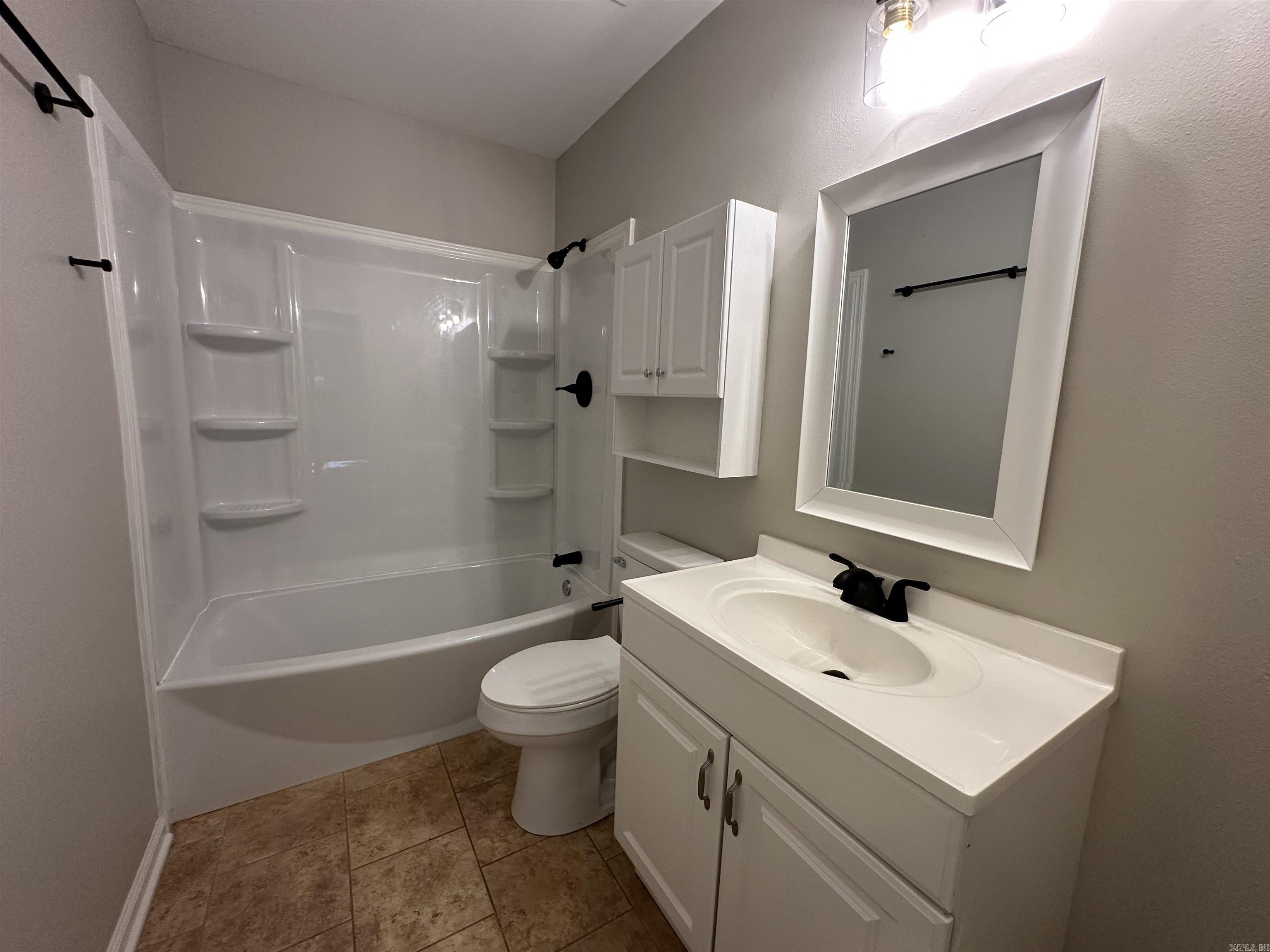 RIVER OAKS - Residential