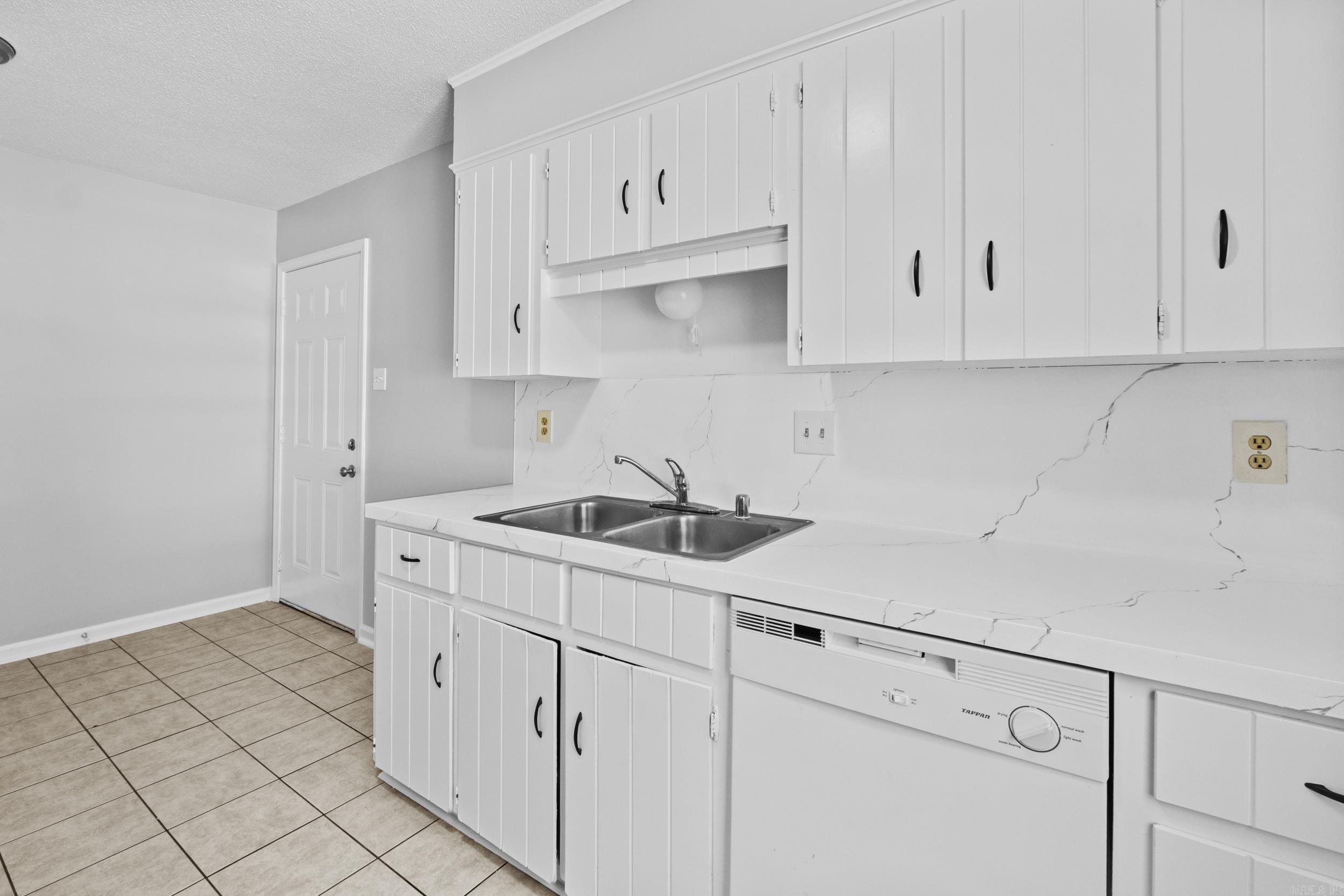 CHERRIE - Residential