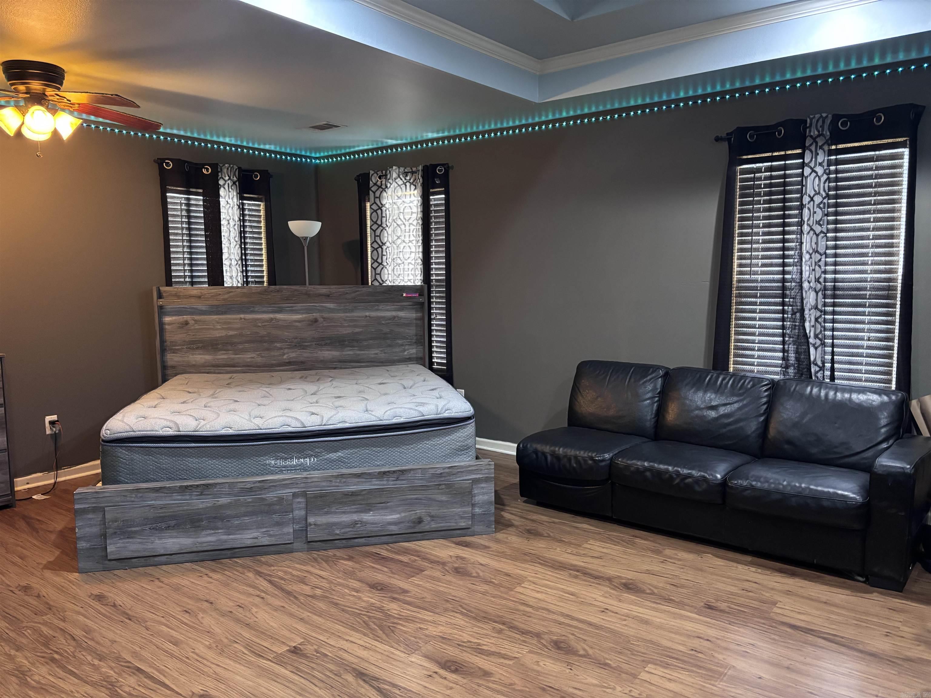 ENGLAND AC - Residential