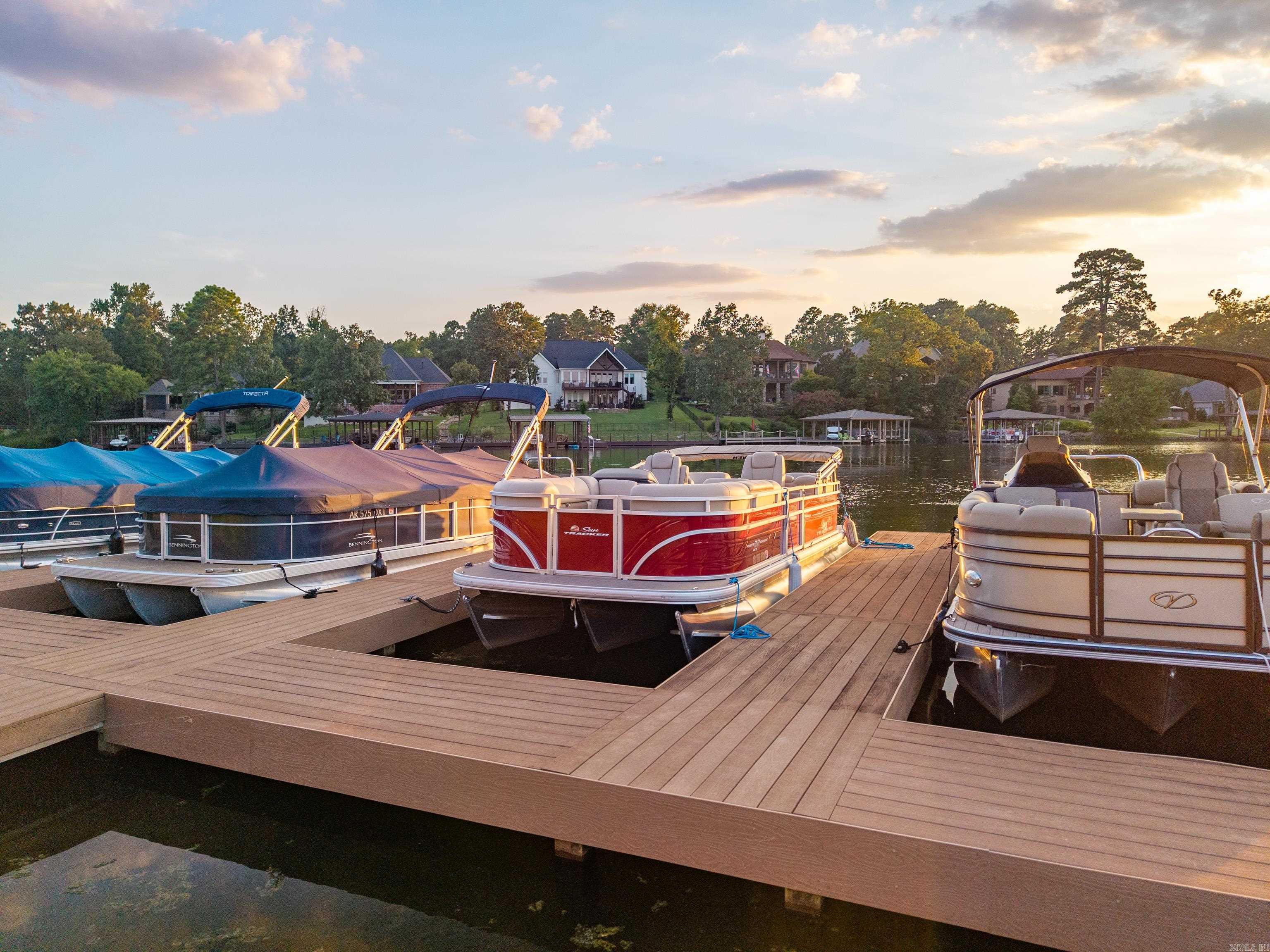 Farr Landing Villas - Residential