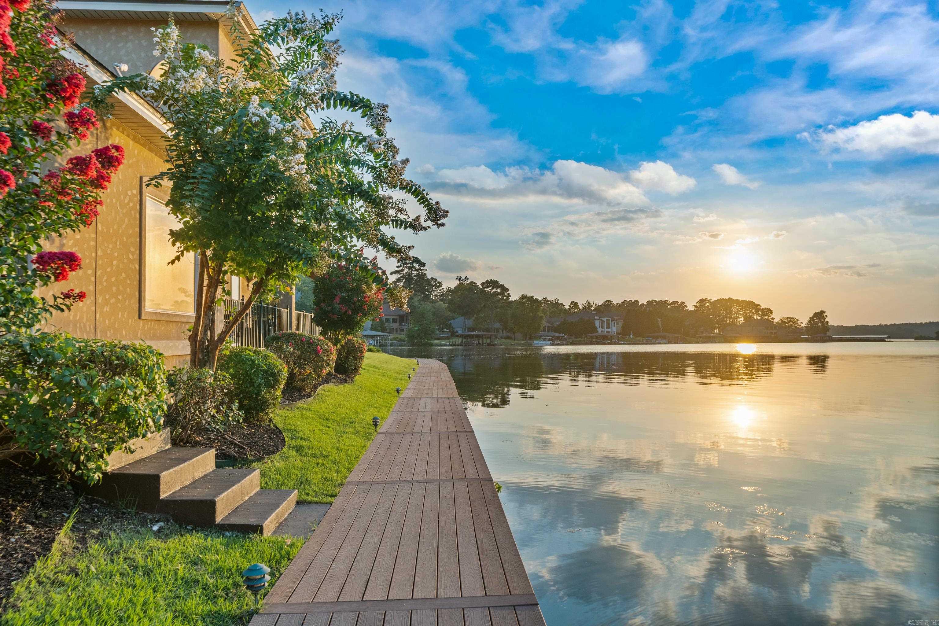 Farr Landing Villas - Residential