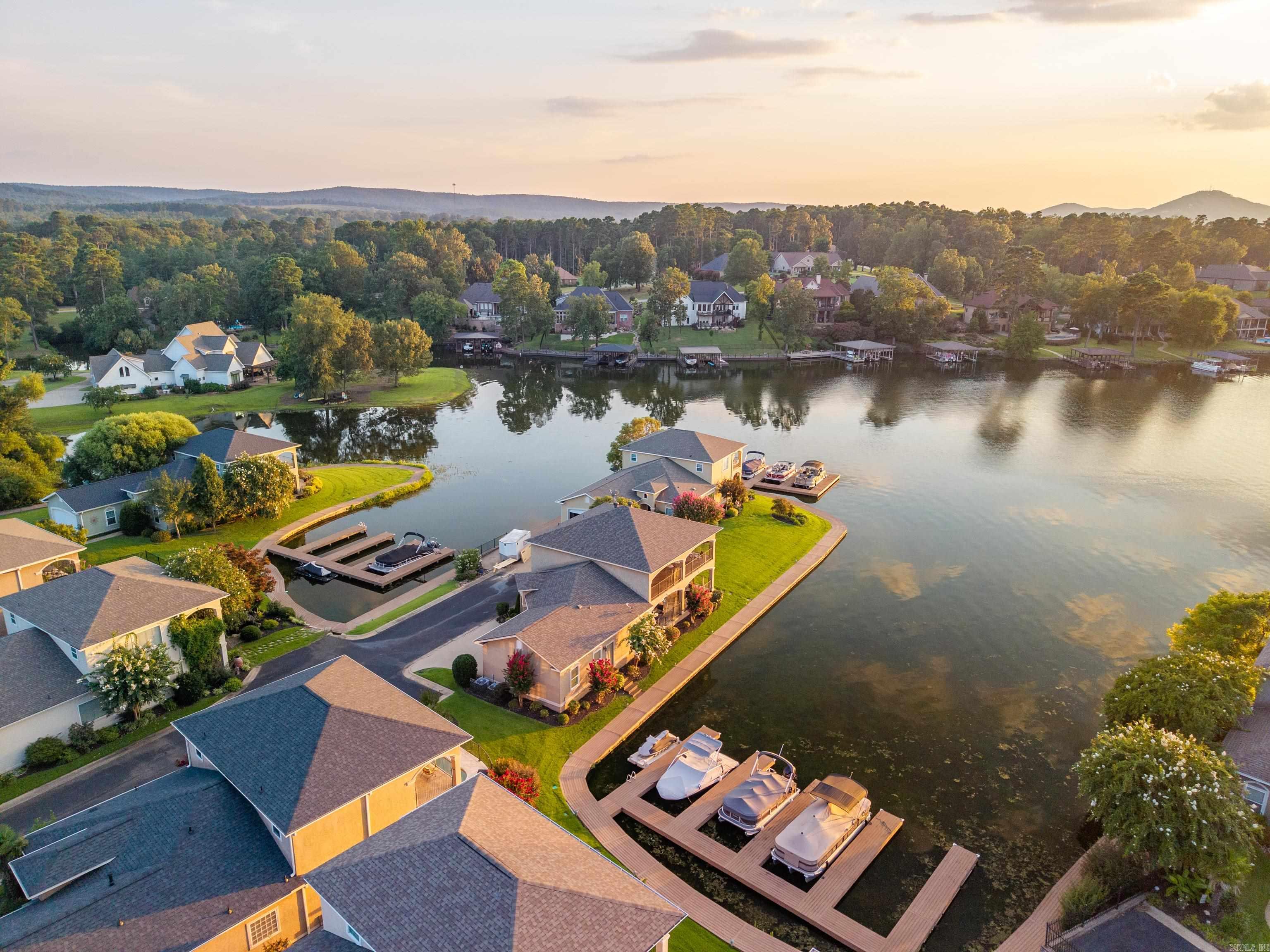 Farr Landing Villas - Residential