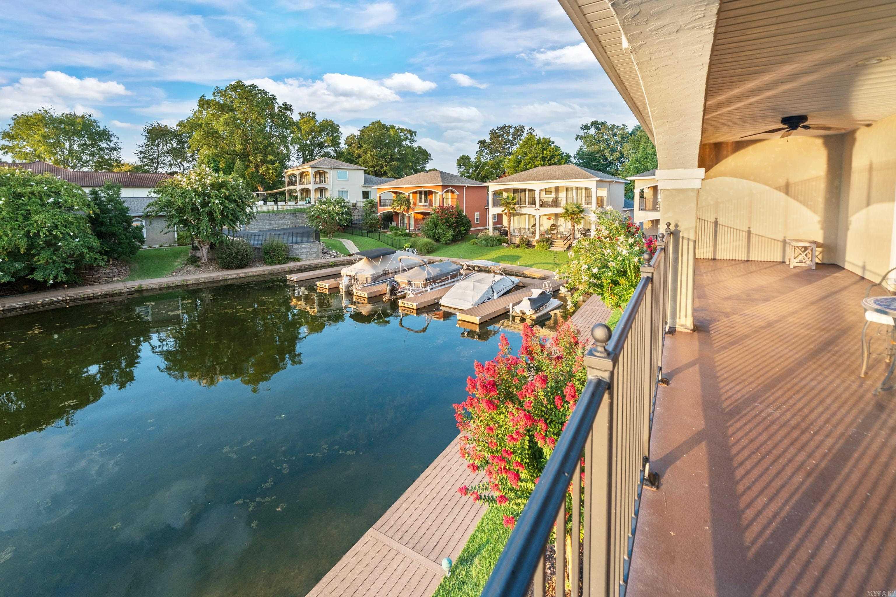 Farr Landing Villas - Residential