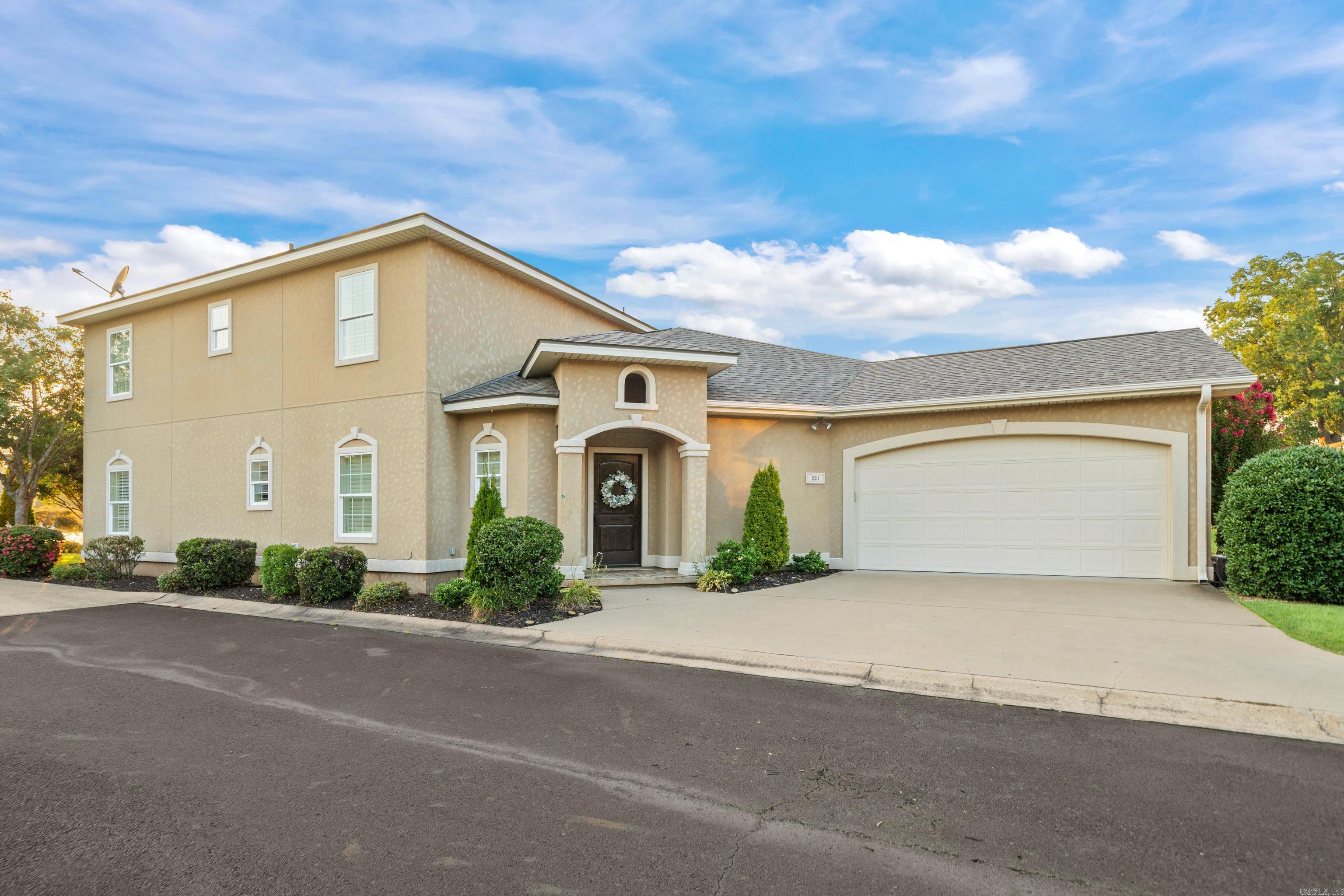 Farr Landing Villas - Residential