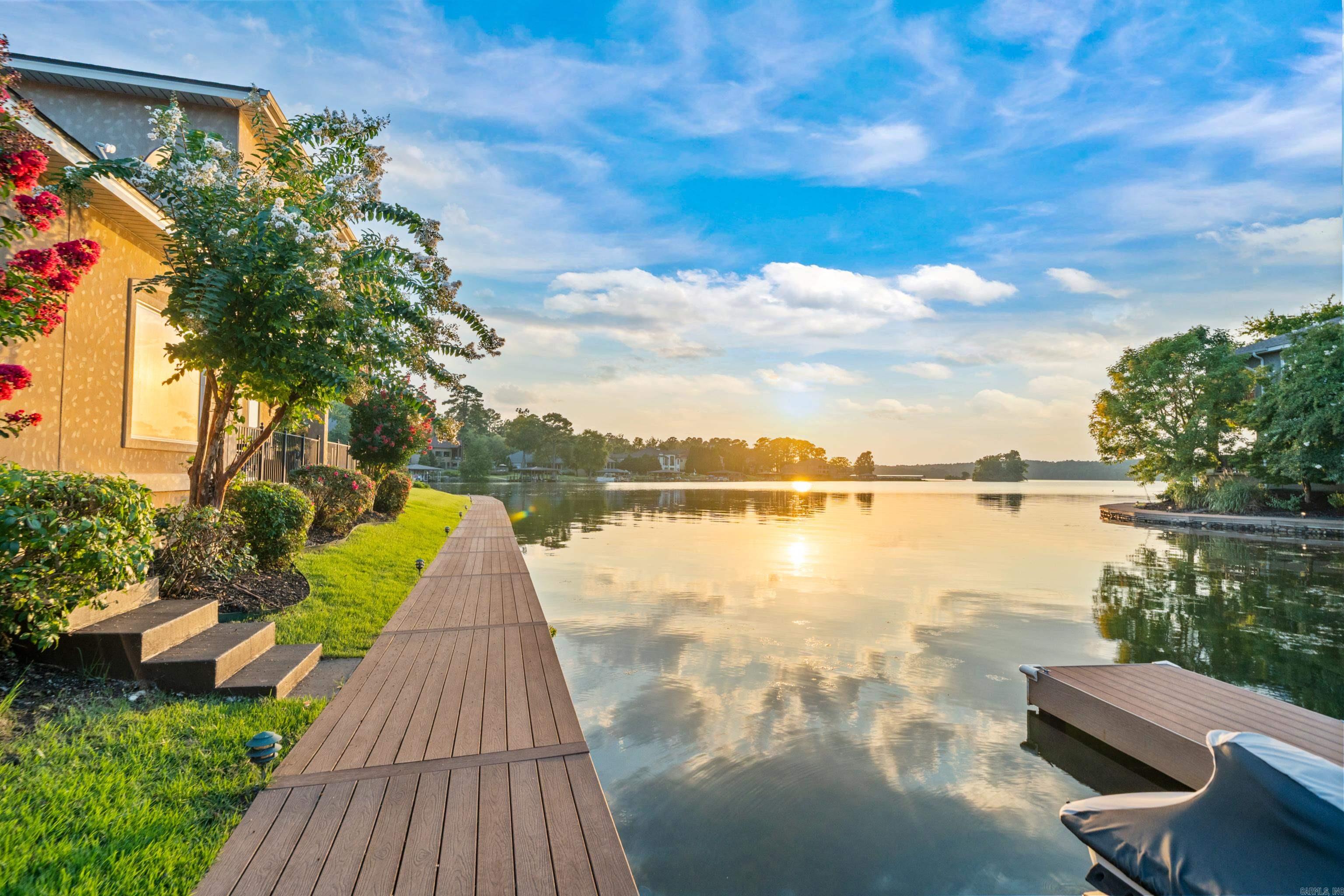 Farr Landing Villas - Residential