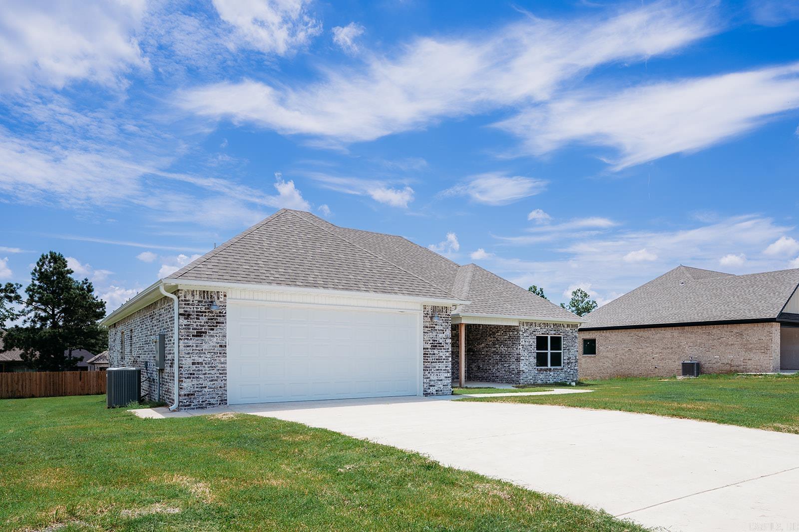 HIDDEN VALLEY ESTATES - Residential