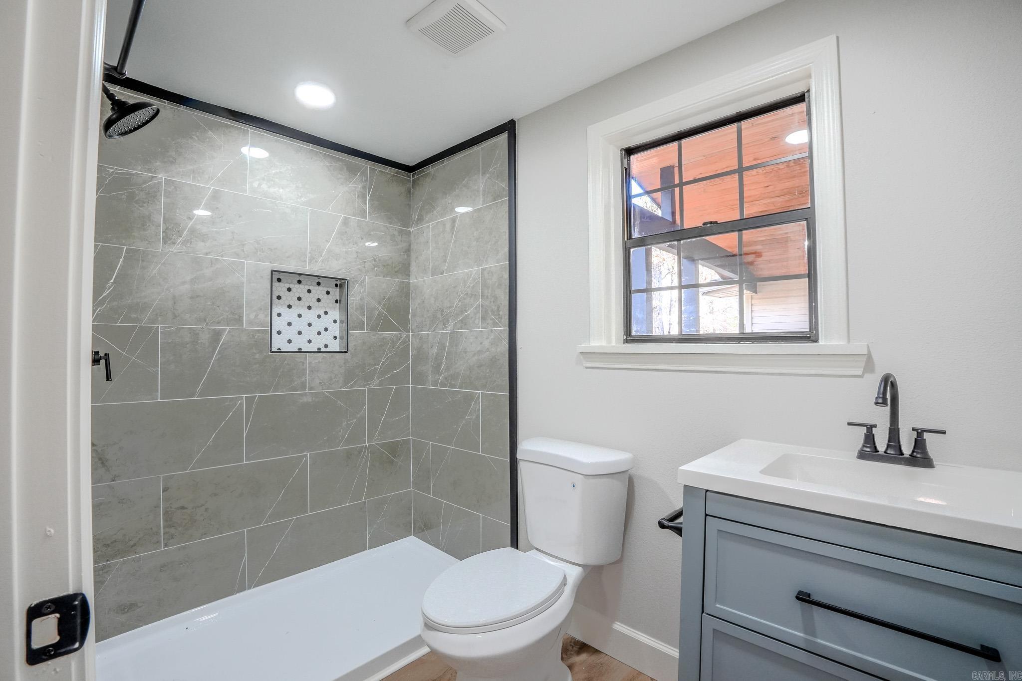 FOREST HEIGHTS - Residential