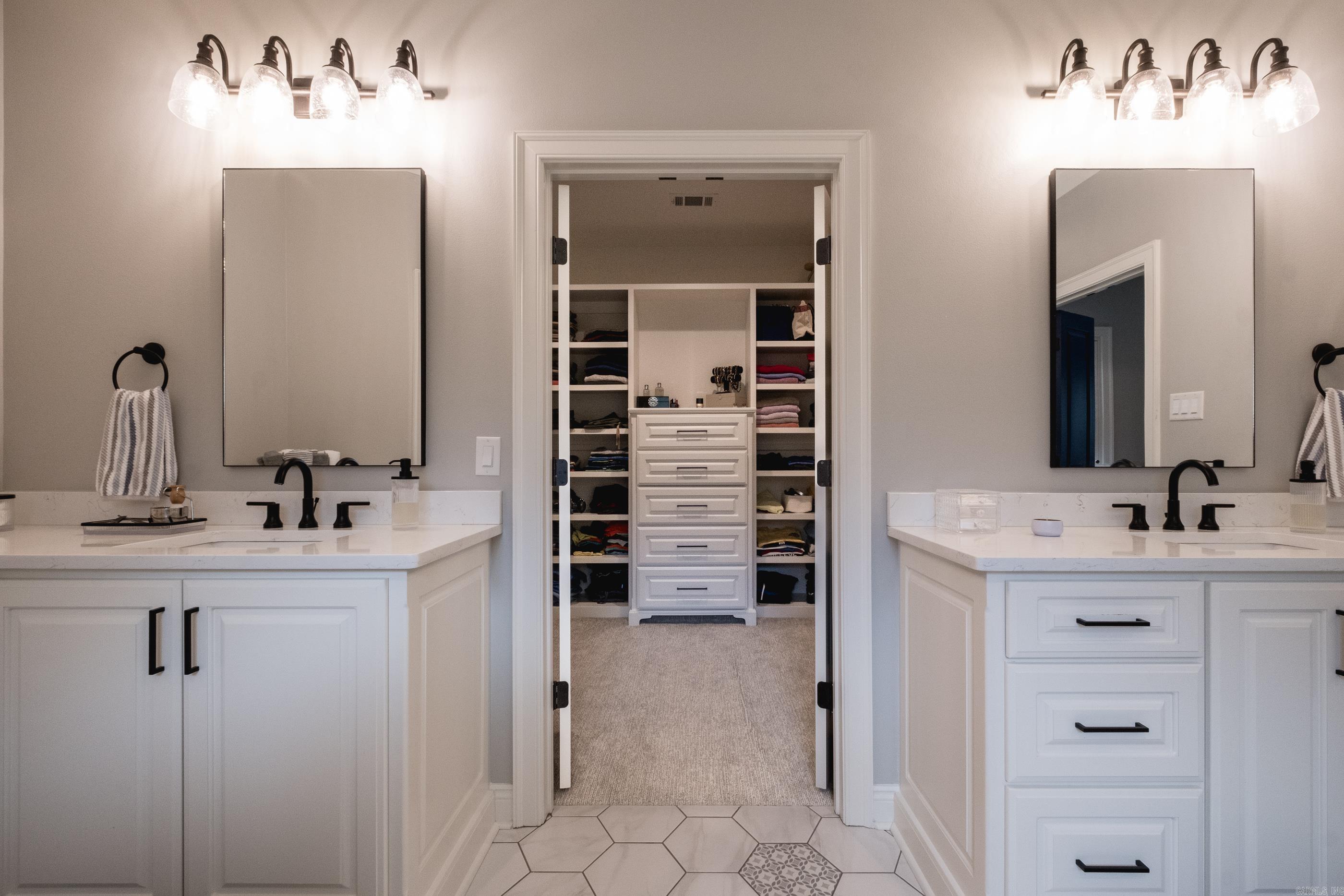 Hollywood - Residential