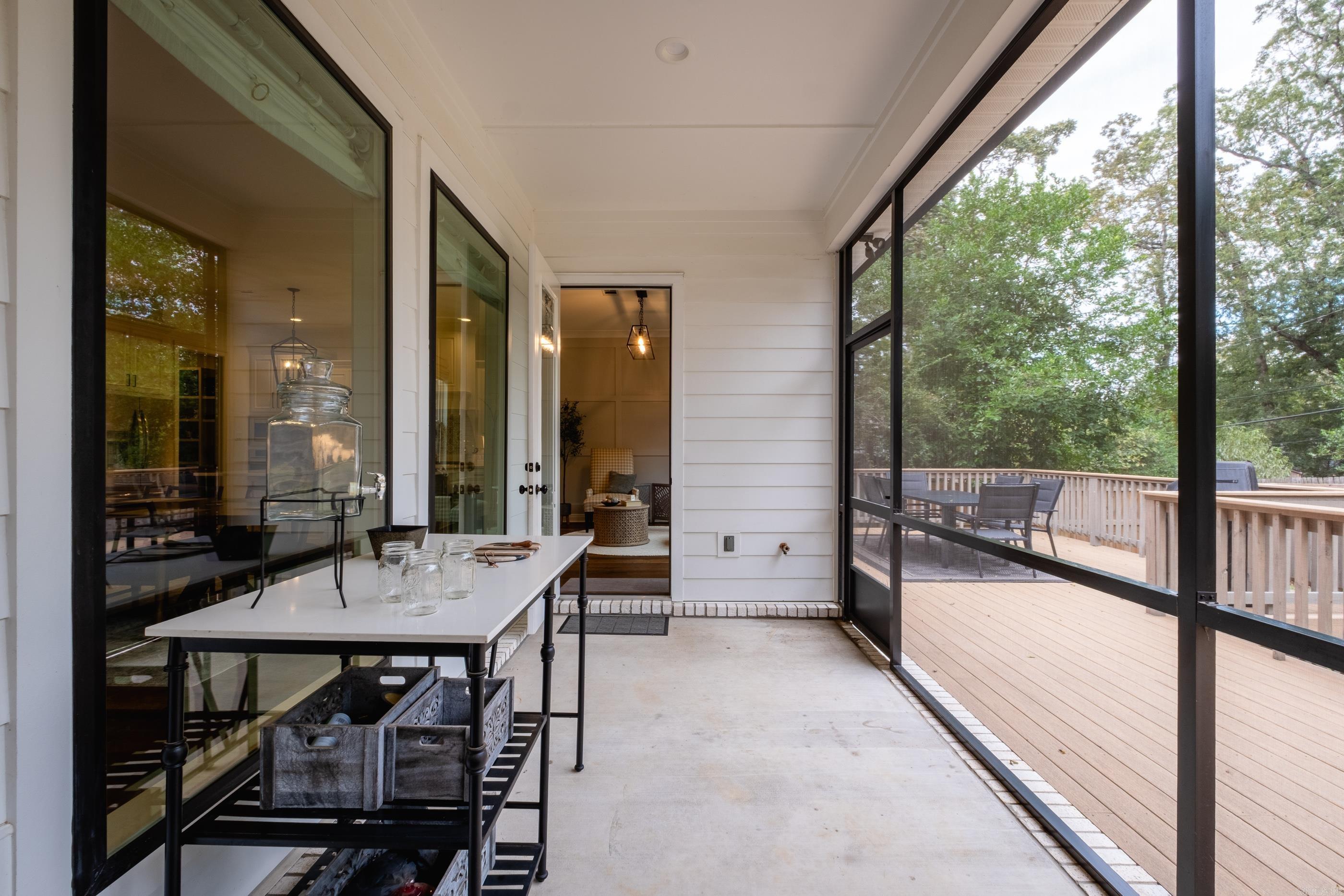 Hollywood - Residential