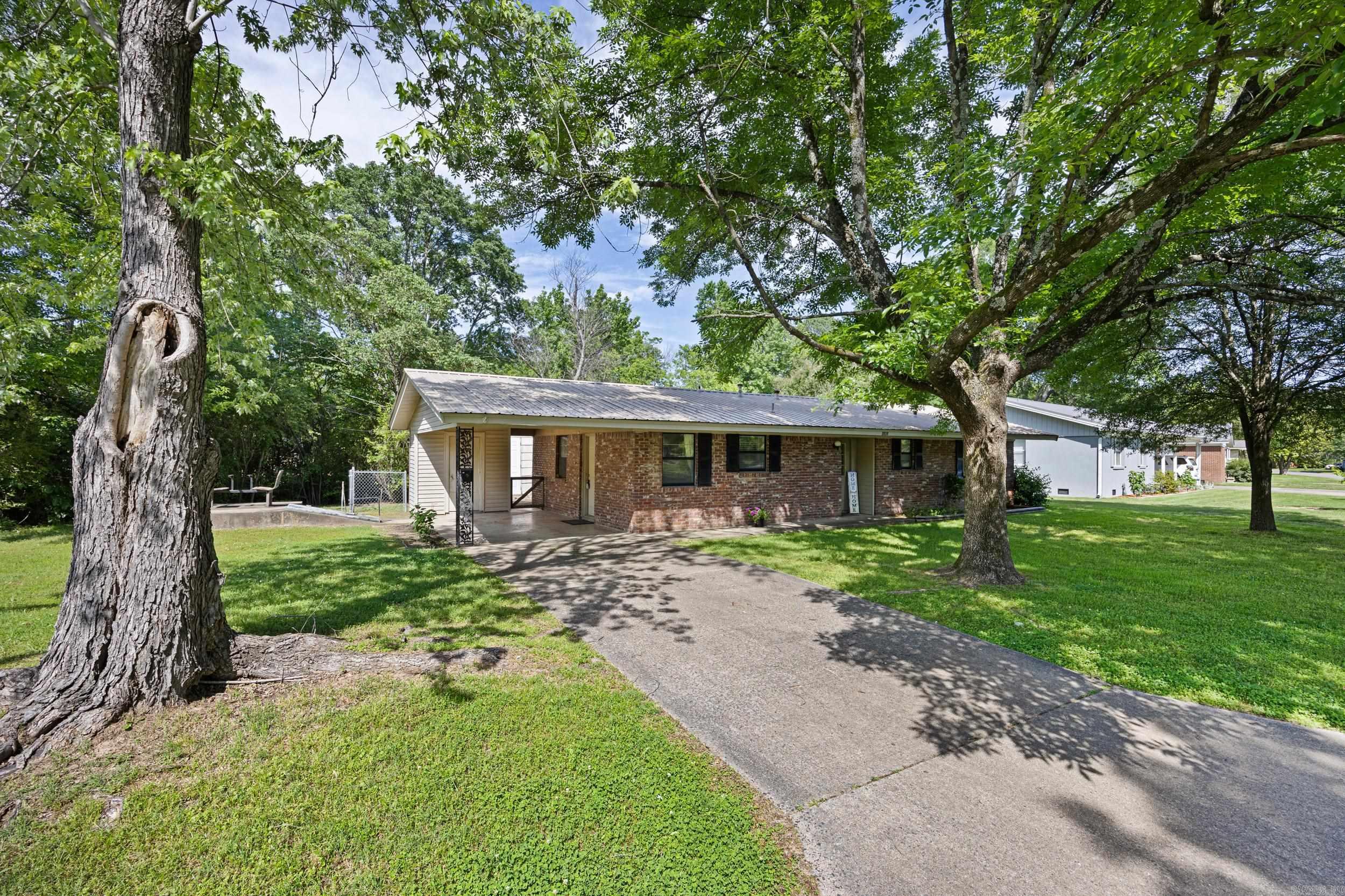 BELLE MEADE ADDN - Residential