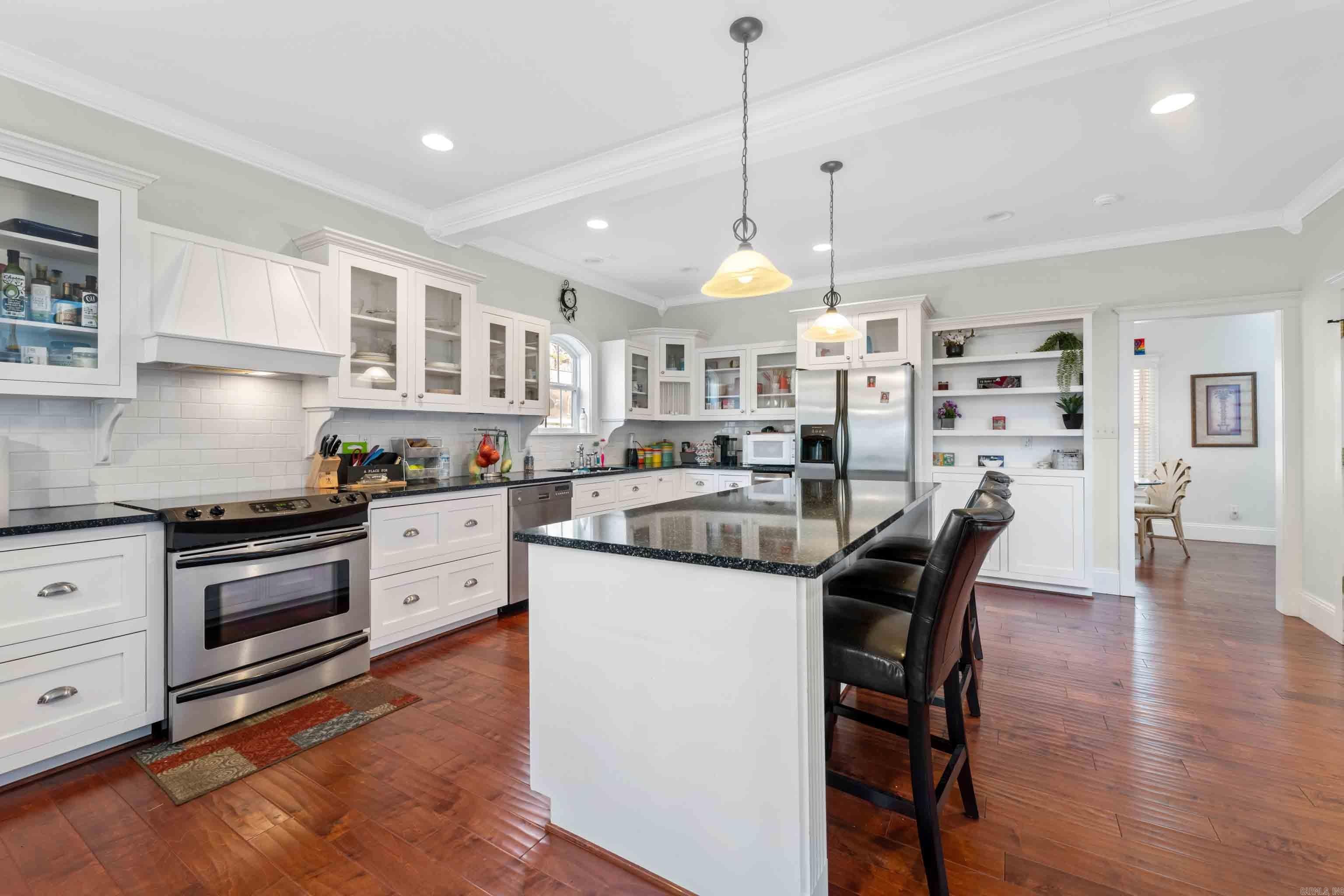 NAPLE HEIGHTS - Residential