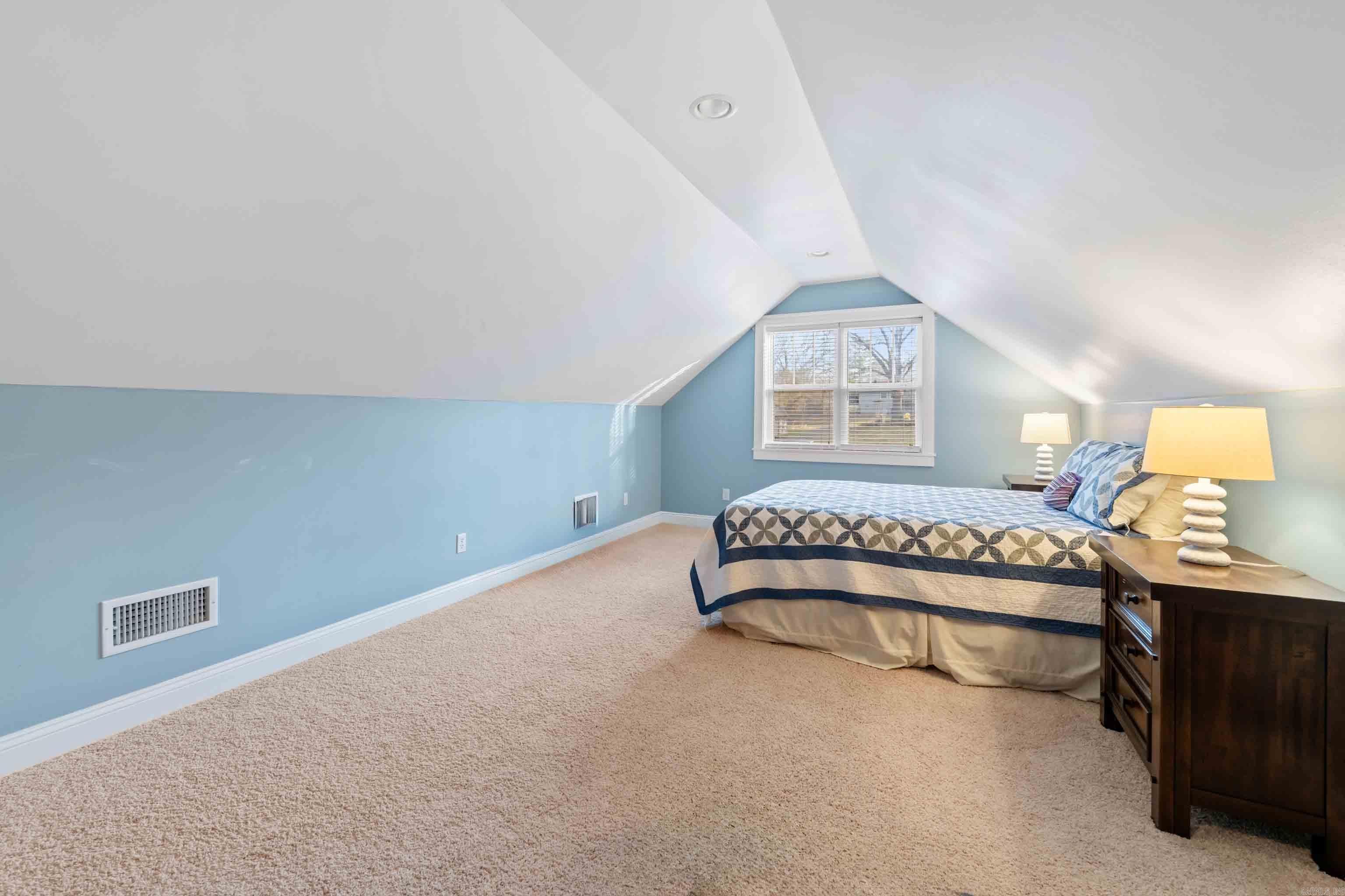 NAPLE HEIGHTS - Residential