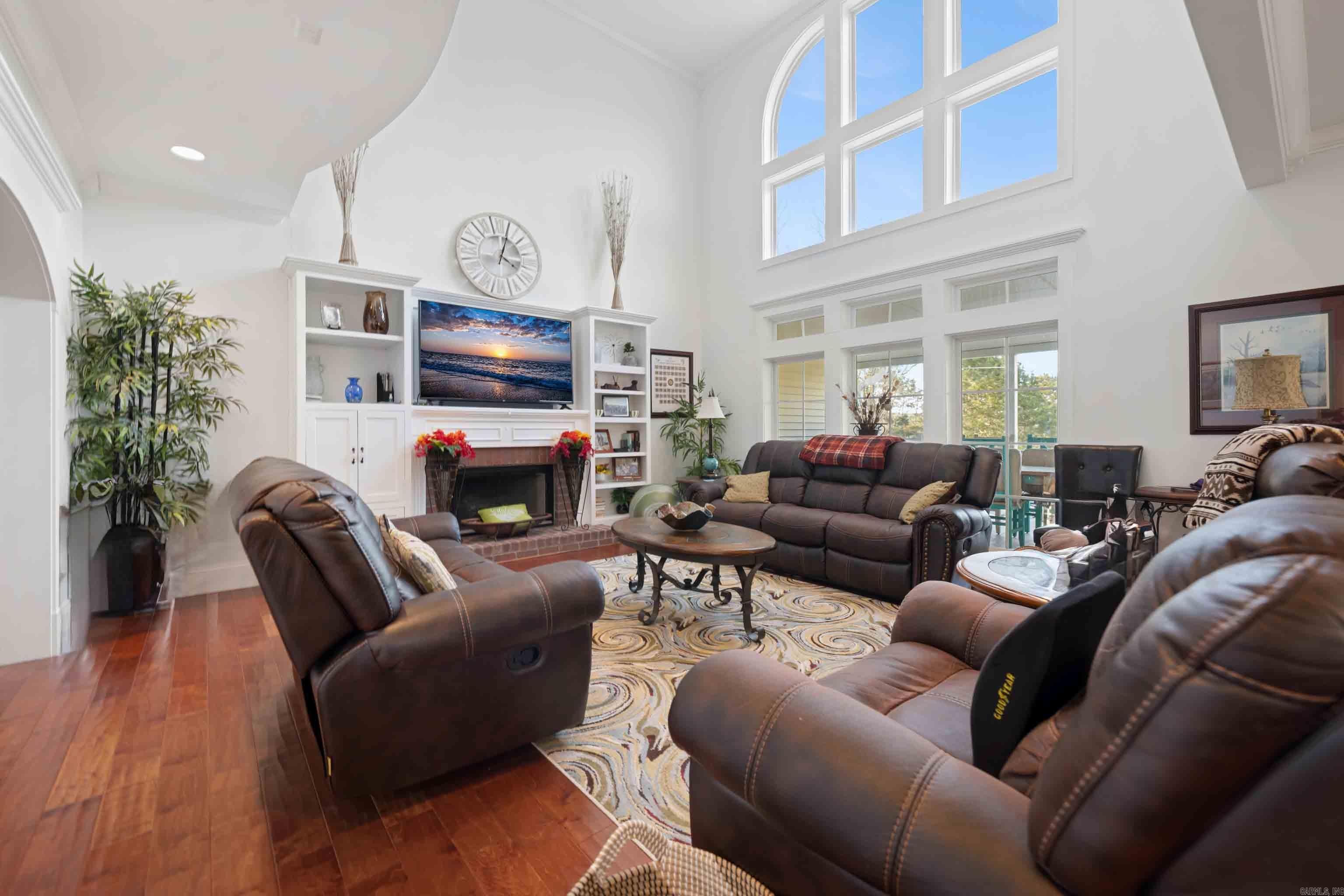 NAPLE HEIGHTS - Residential