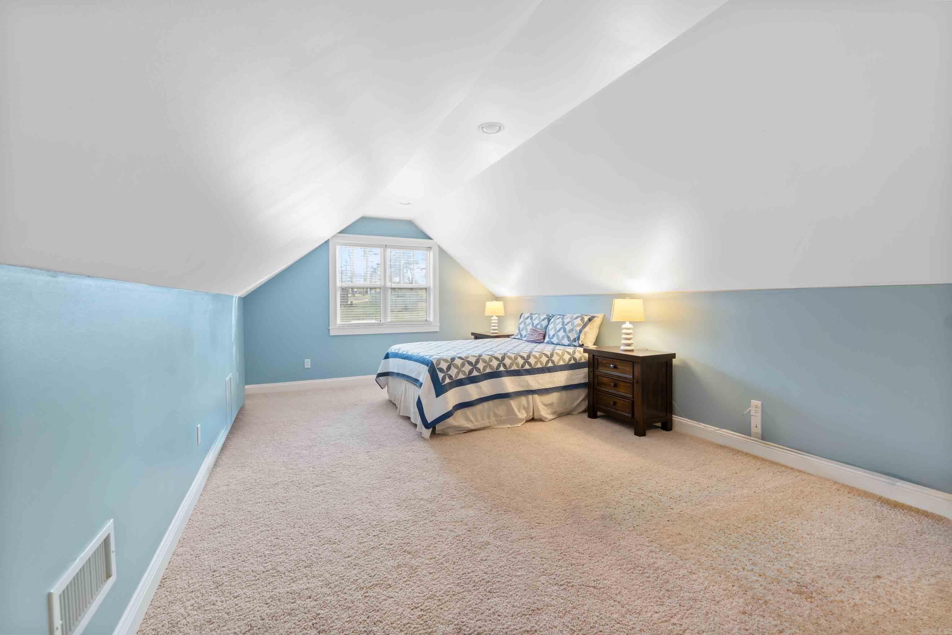 NAPLE HEIGHTS - Residential