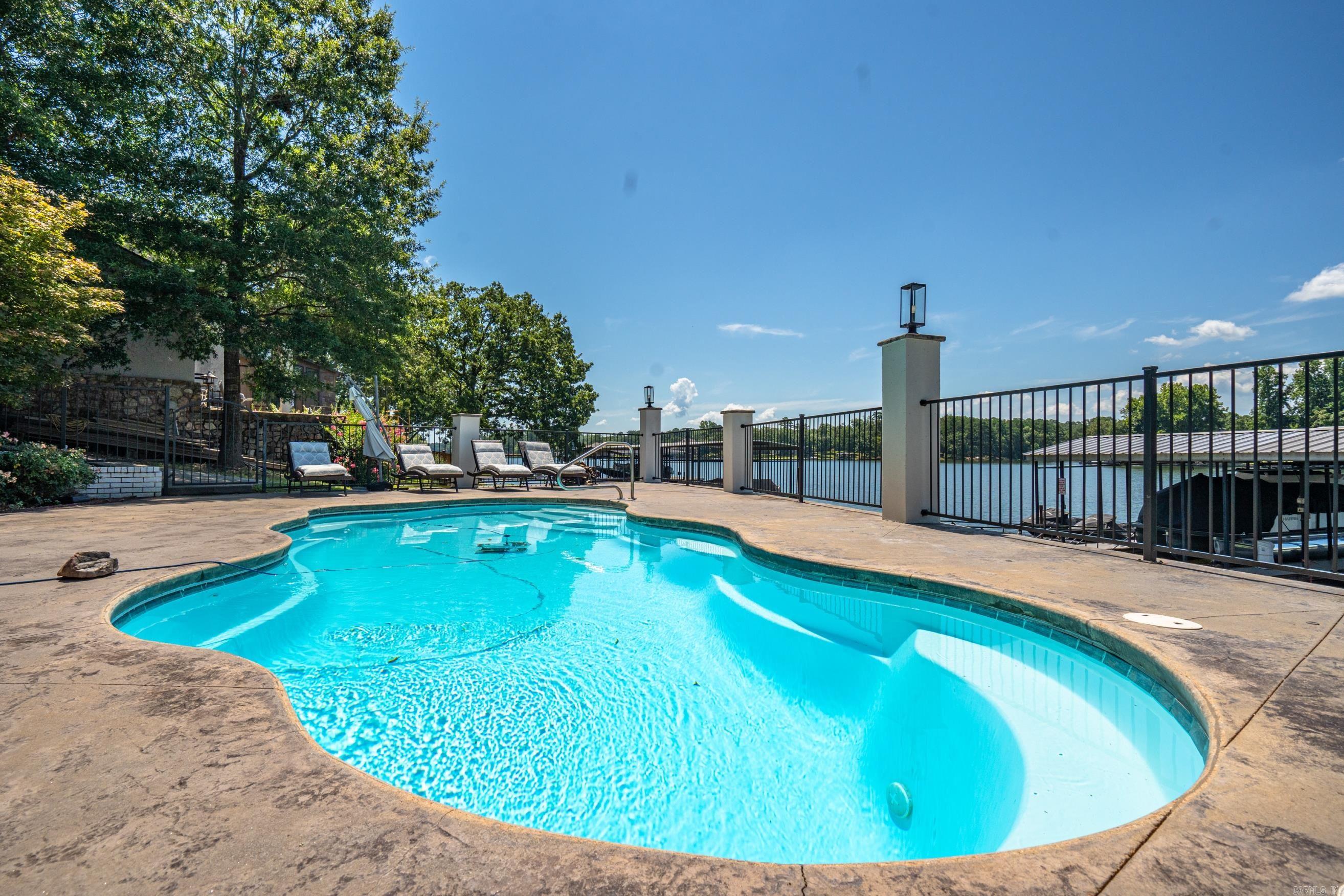 Hamilton Gate #2 - Residential