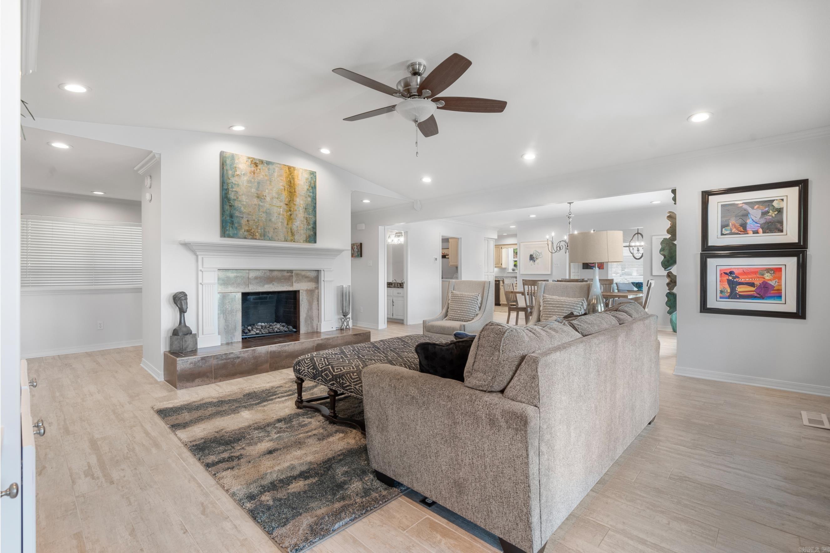 Hamilton Gate #2 - Residential