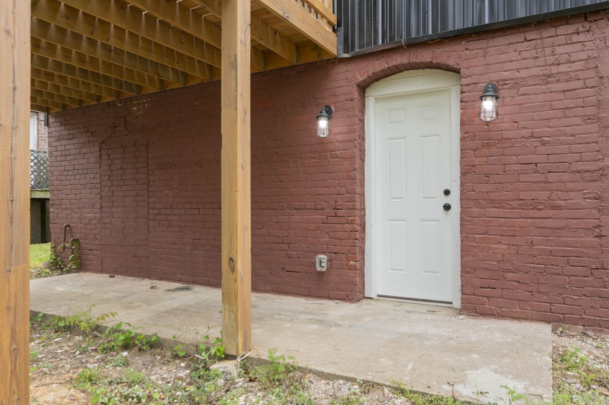 Weldon E Wrights - Residential