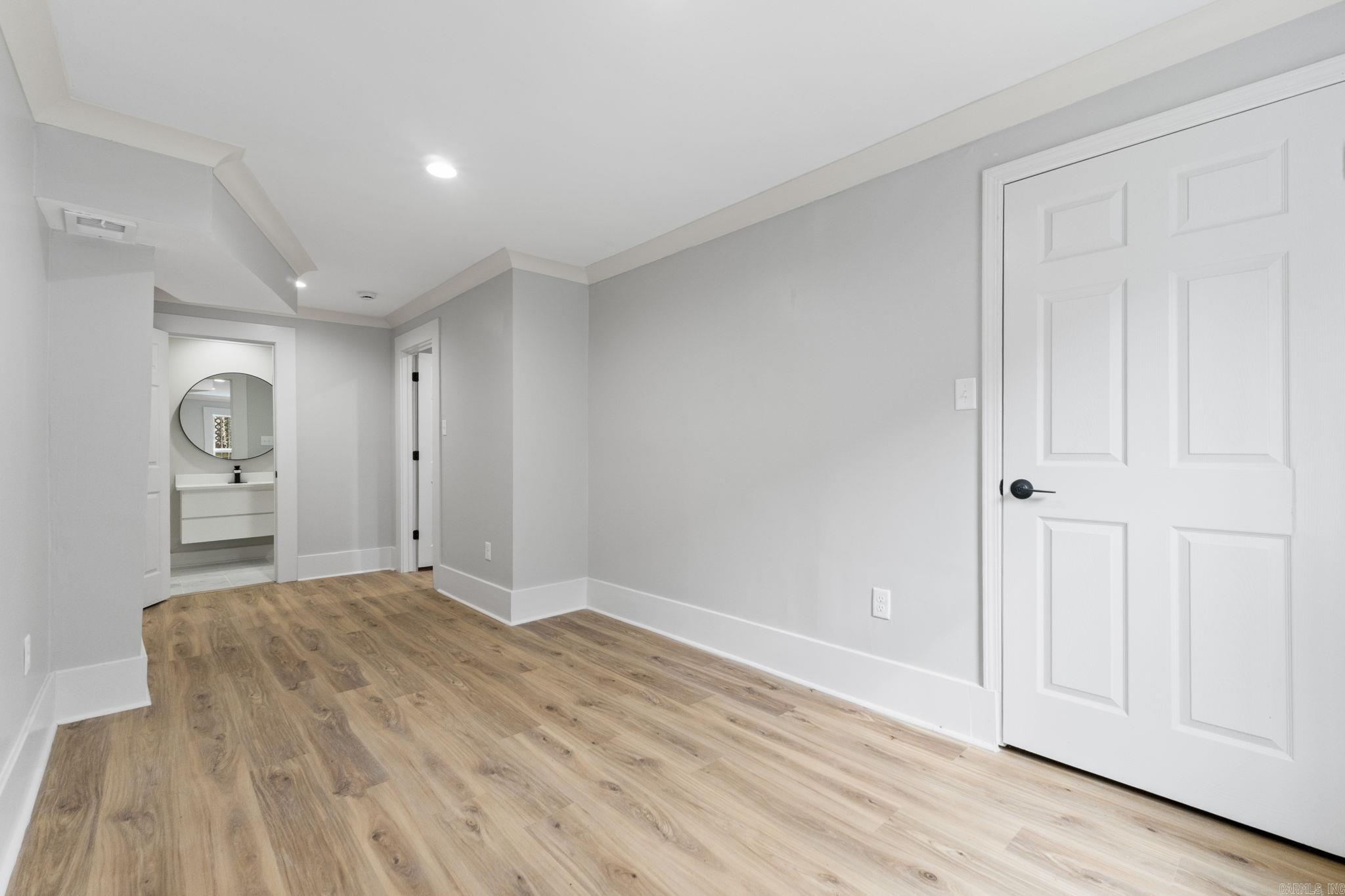 Weldon E Wrights - Residential