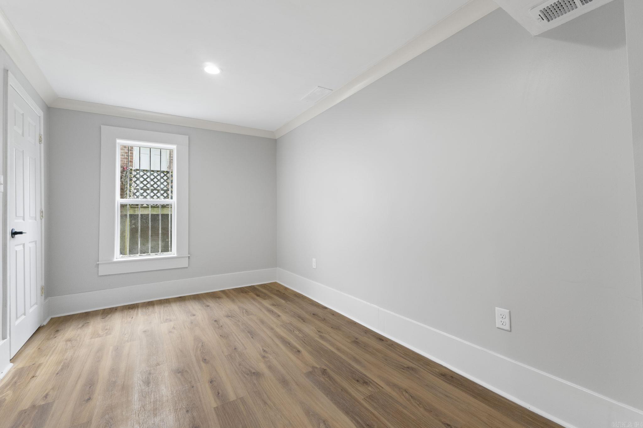 Weldon E Wrights - Residential