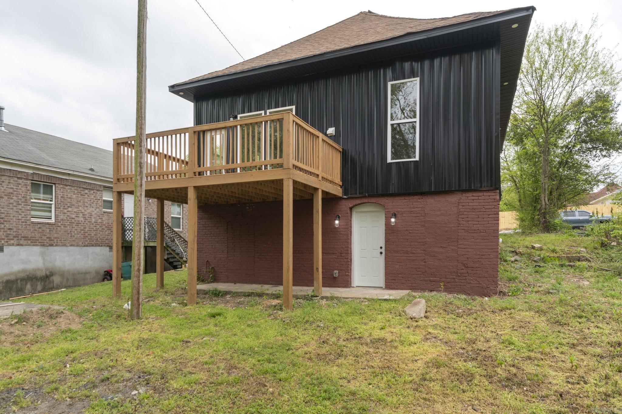 Weldon E Wrights - Residential