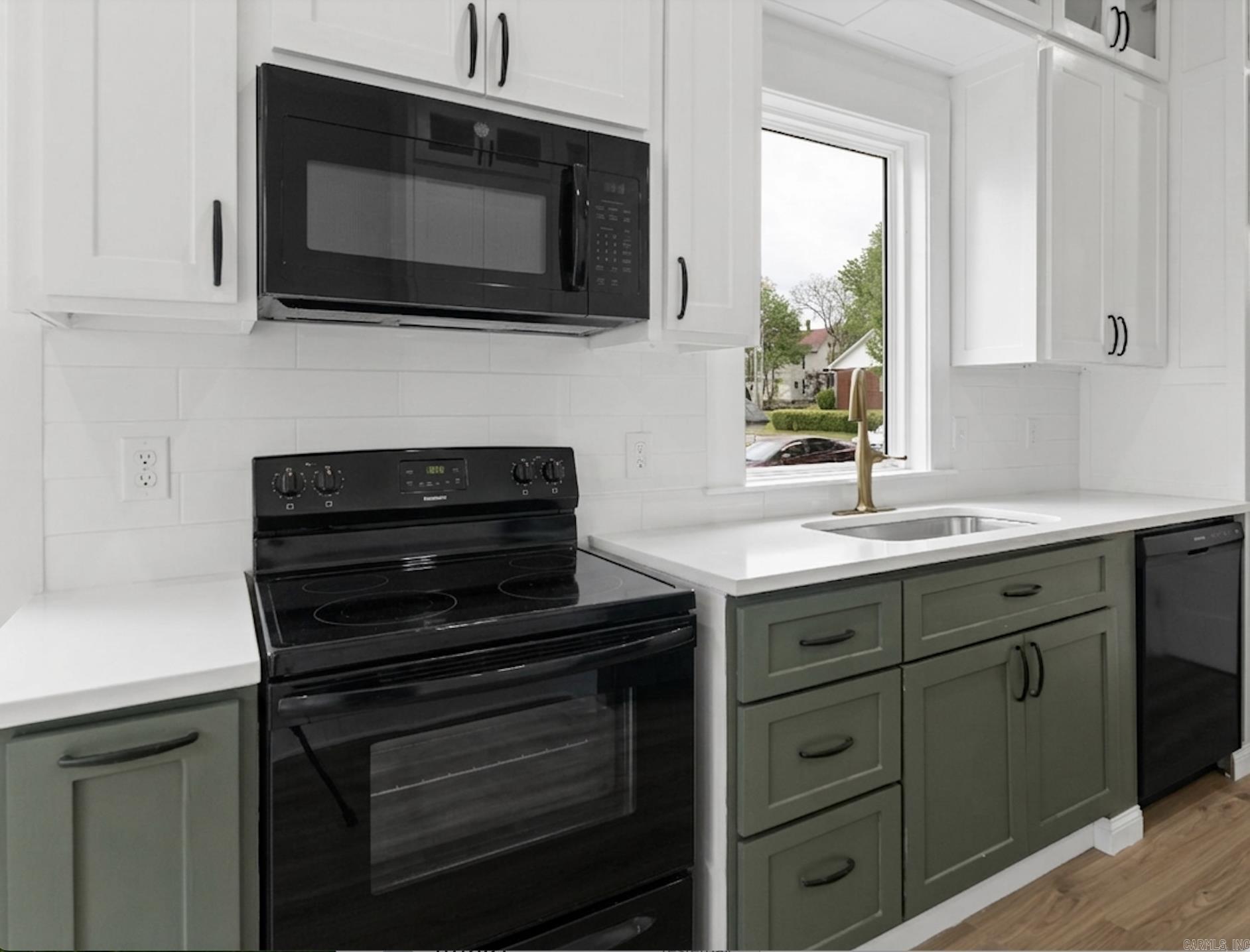 Weldon E Wrights - Residential