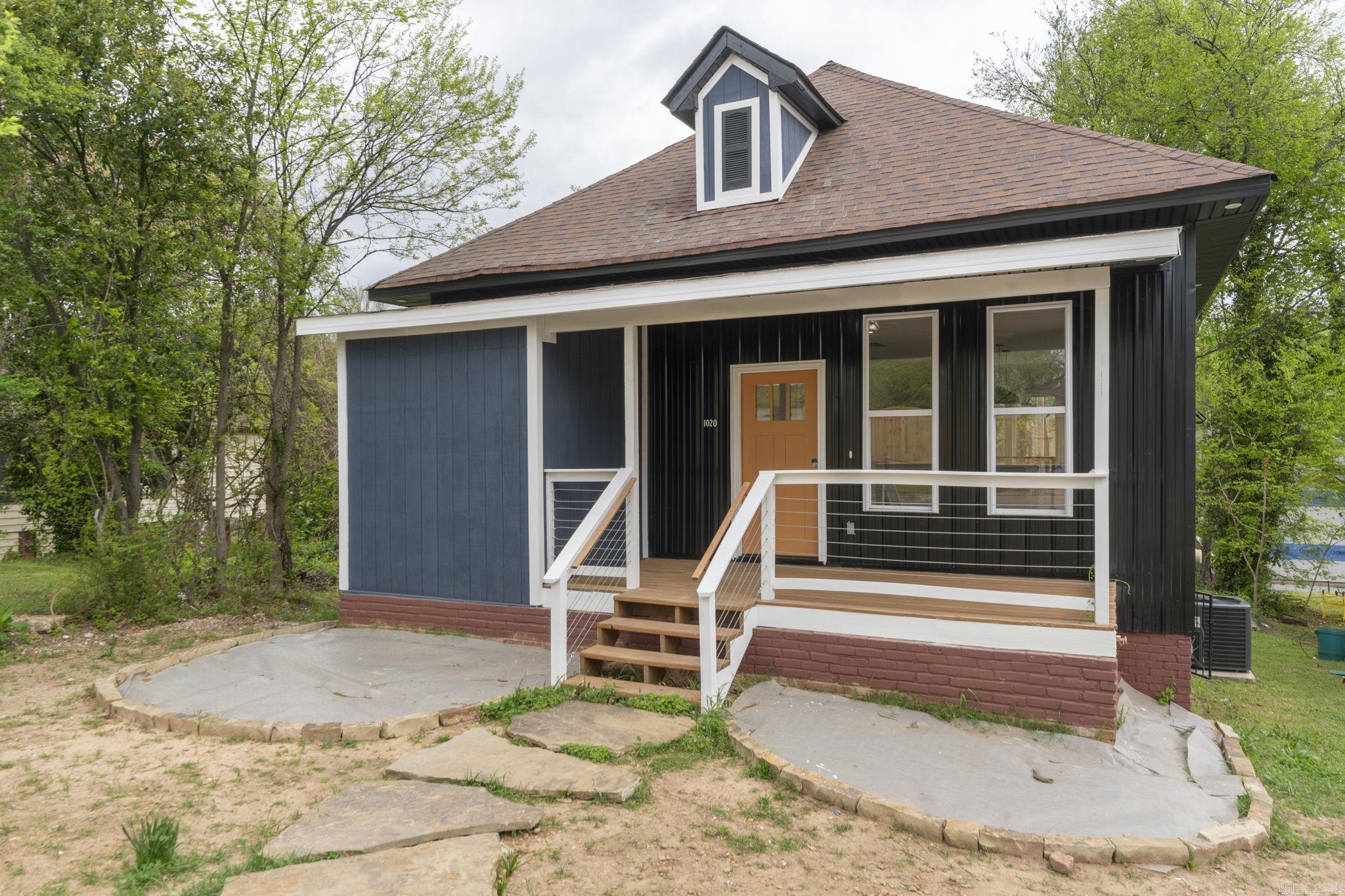 Weldon E Wrights - Residential