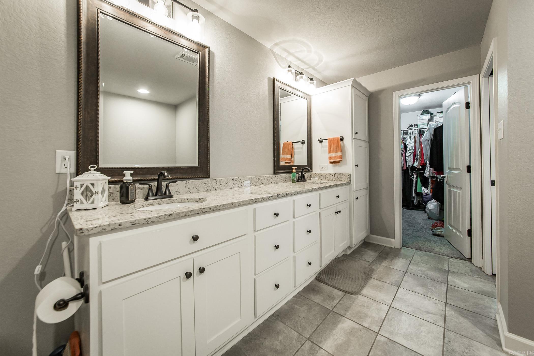 HUNTINGTON PLACE - Residential