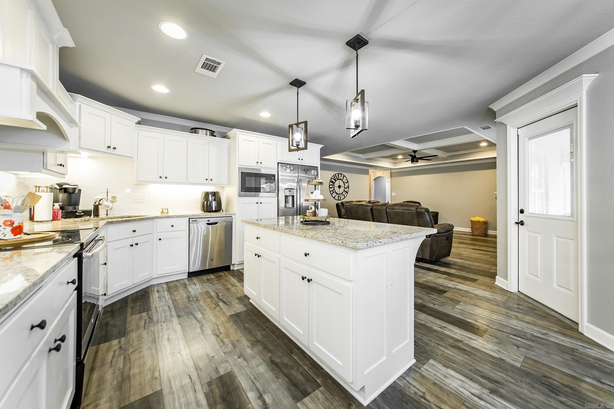 HUNTINGTON PLACE - Residential