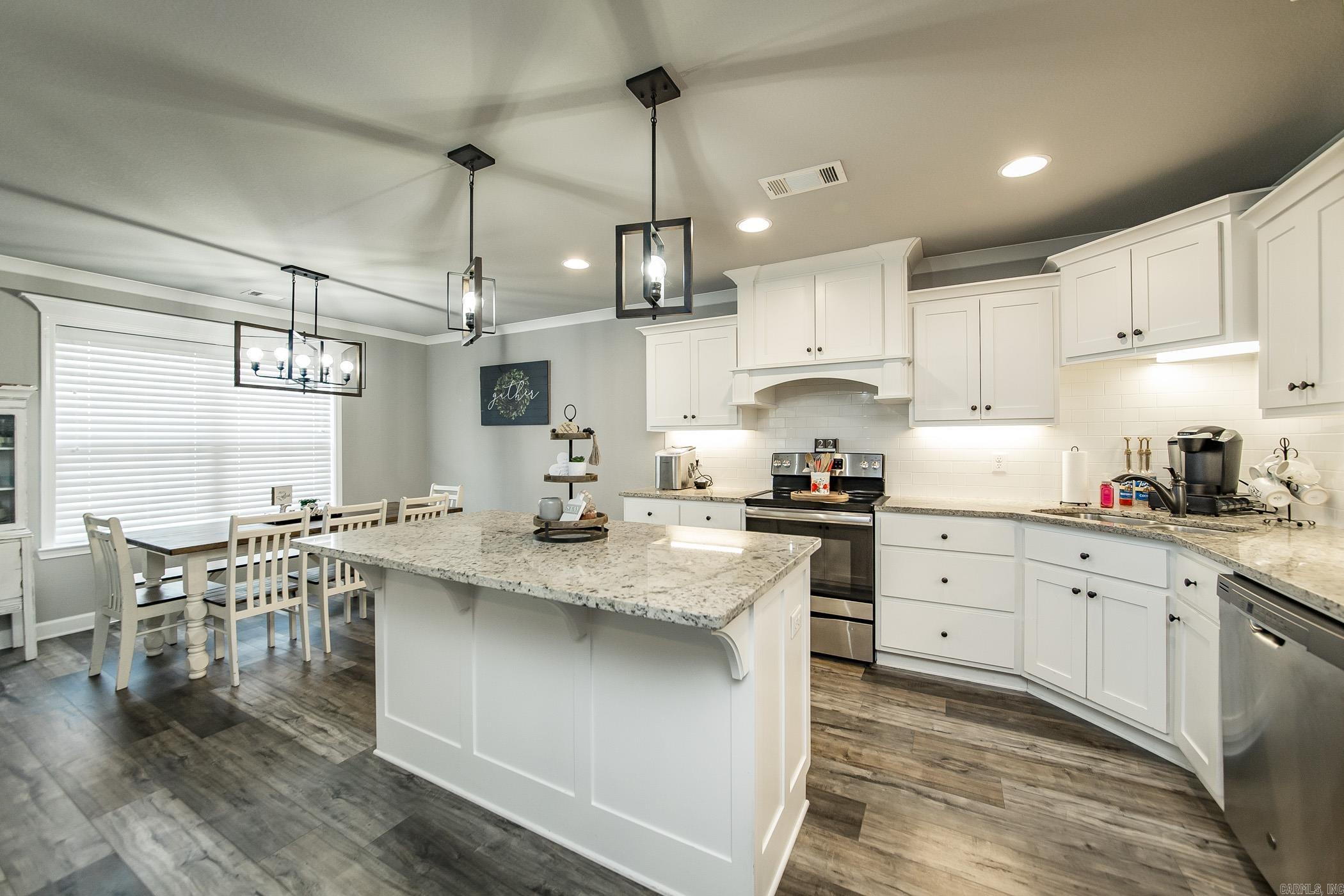 HUNTINGTON PLACE - Residential