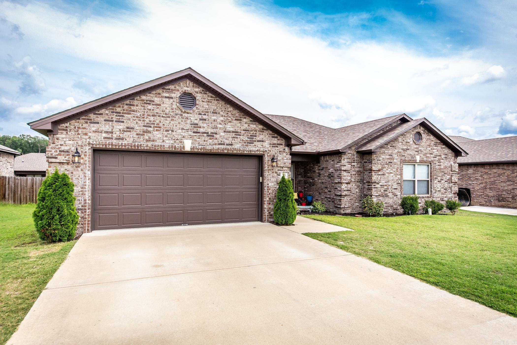 HUNTINGTON PLACE - Residential