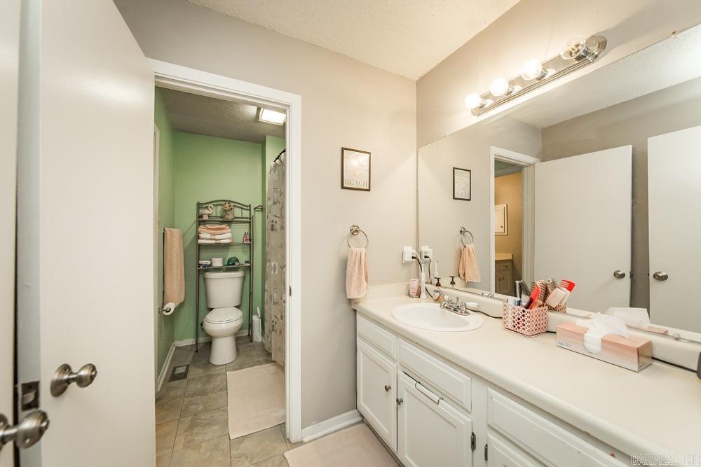 OAK CREST - Residential