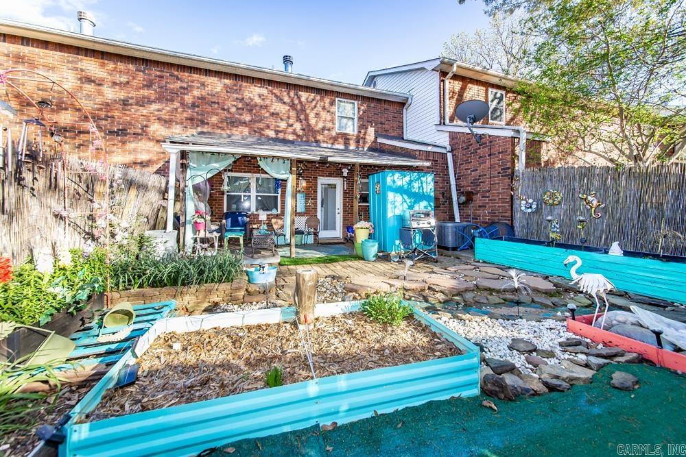 OAK CREST - Residential