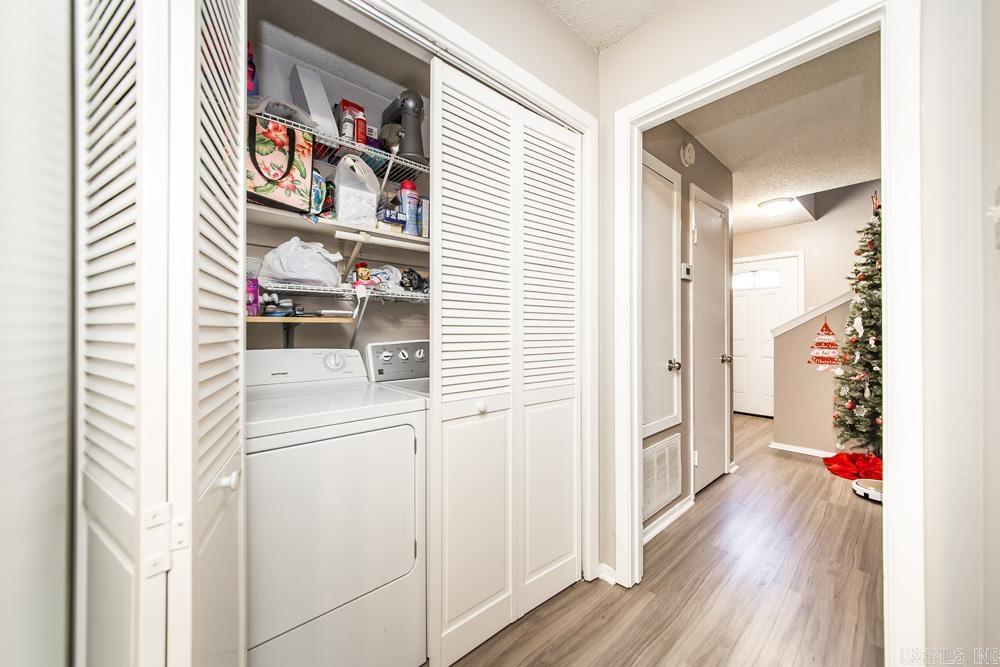 OAK CREST - Residential