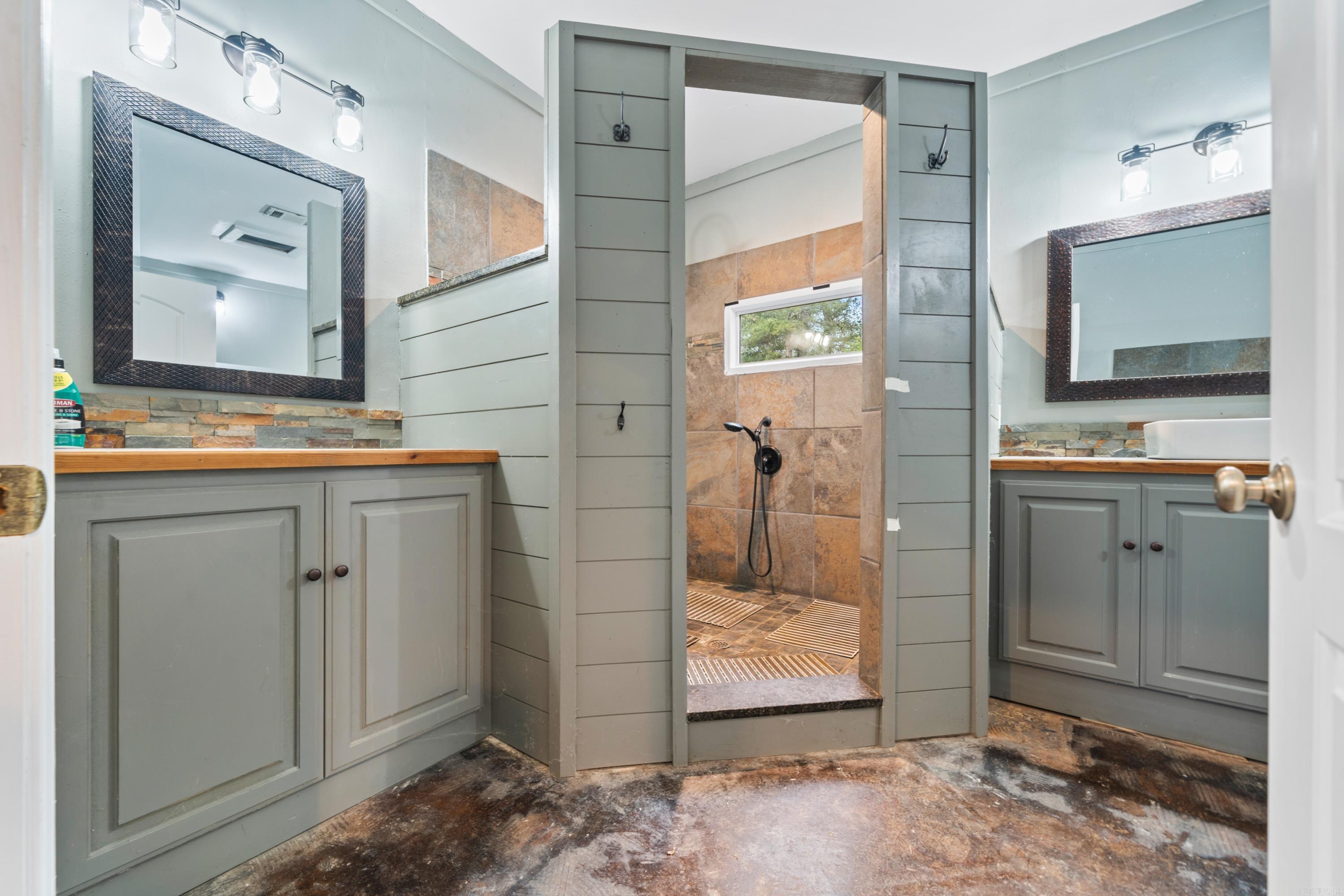 A.K.S BEAR CREEK ESTS #1 - Residential