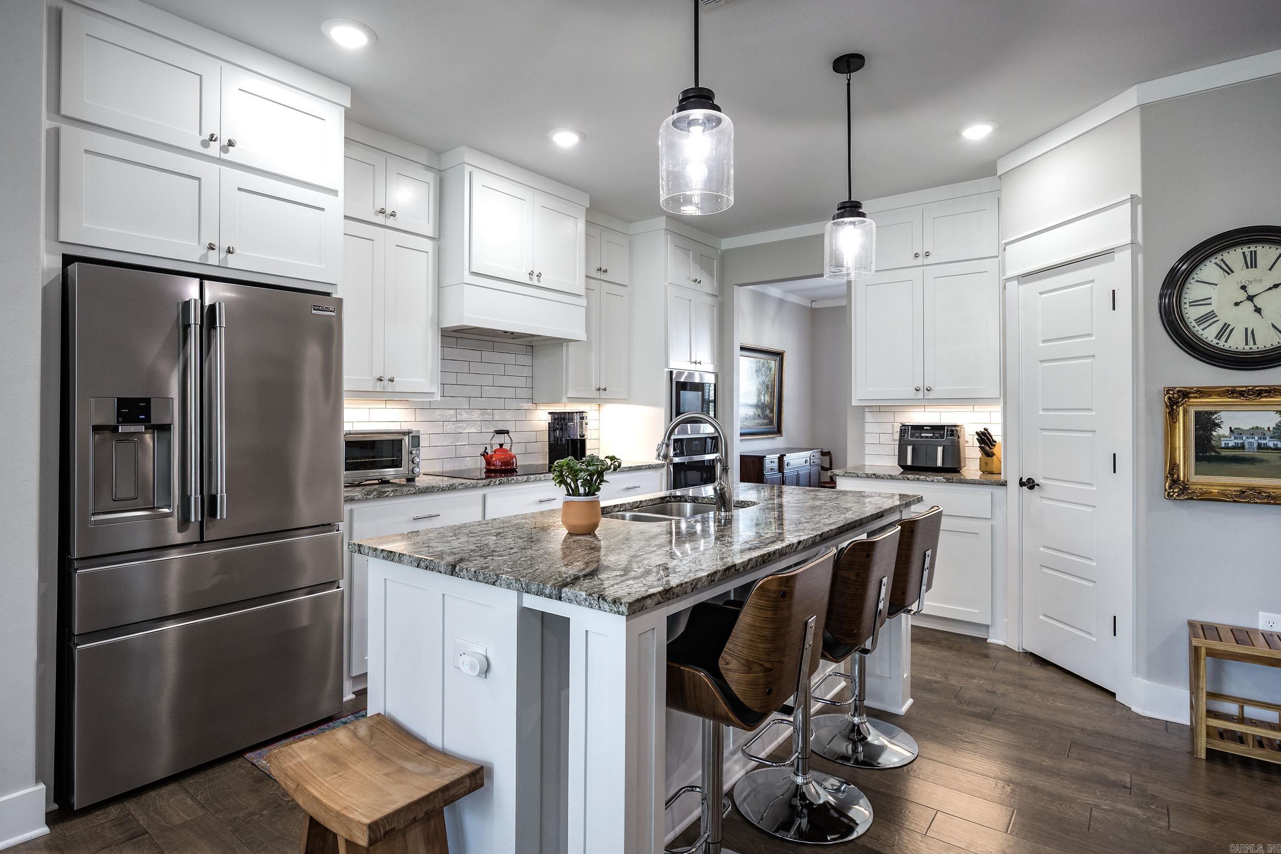 AVILLA HILLS - Residential