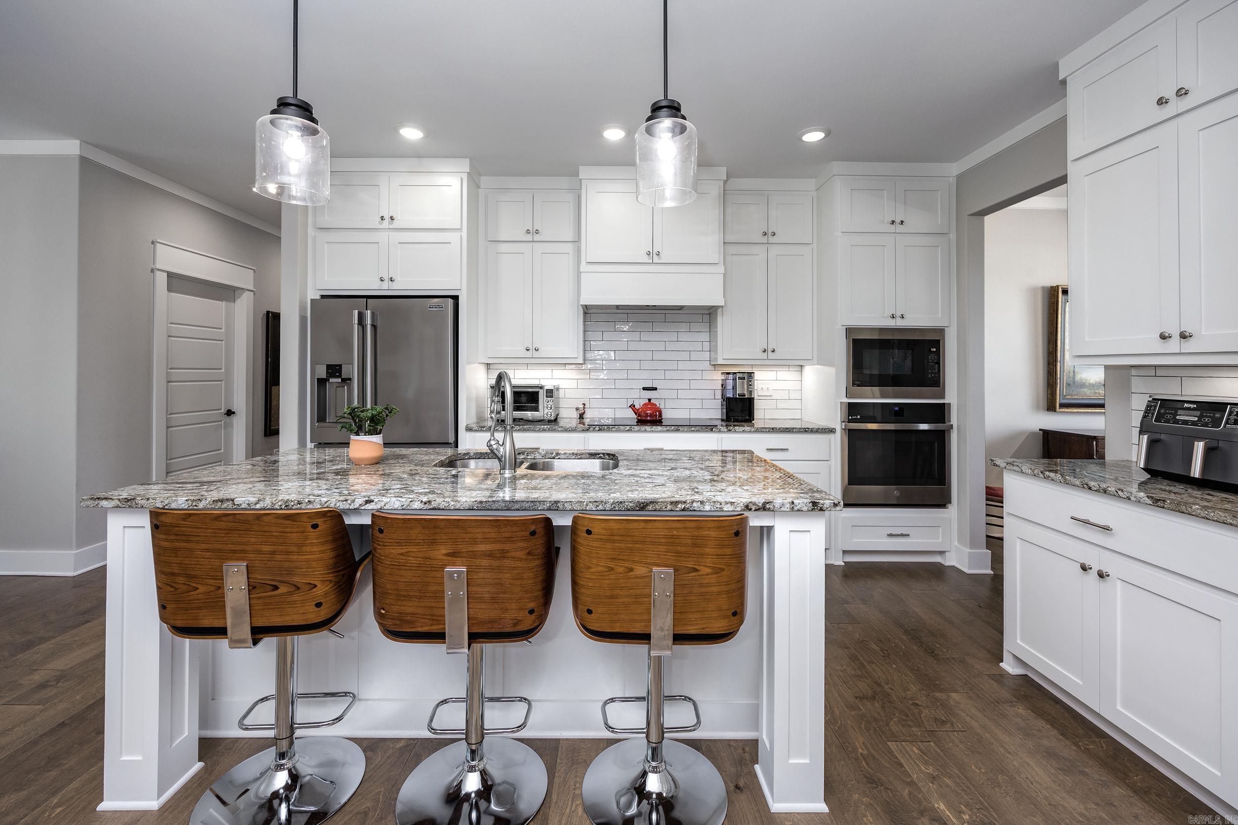 AVILLA HILLS - Residential