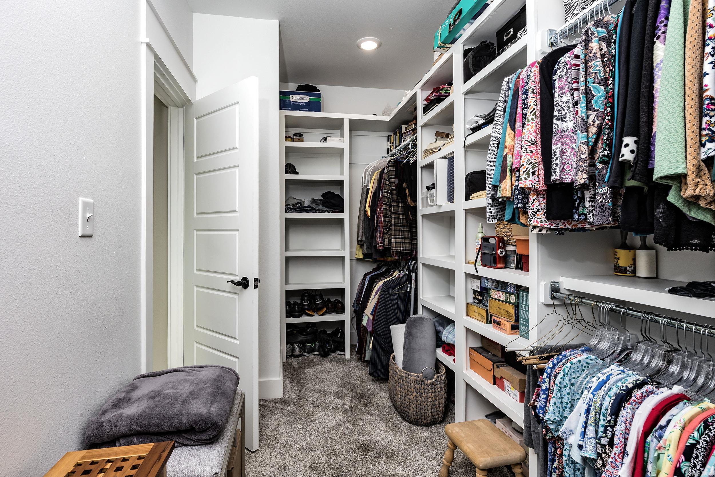 AVILLA HILLS - Residential