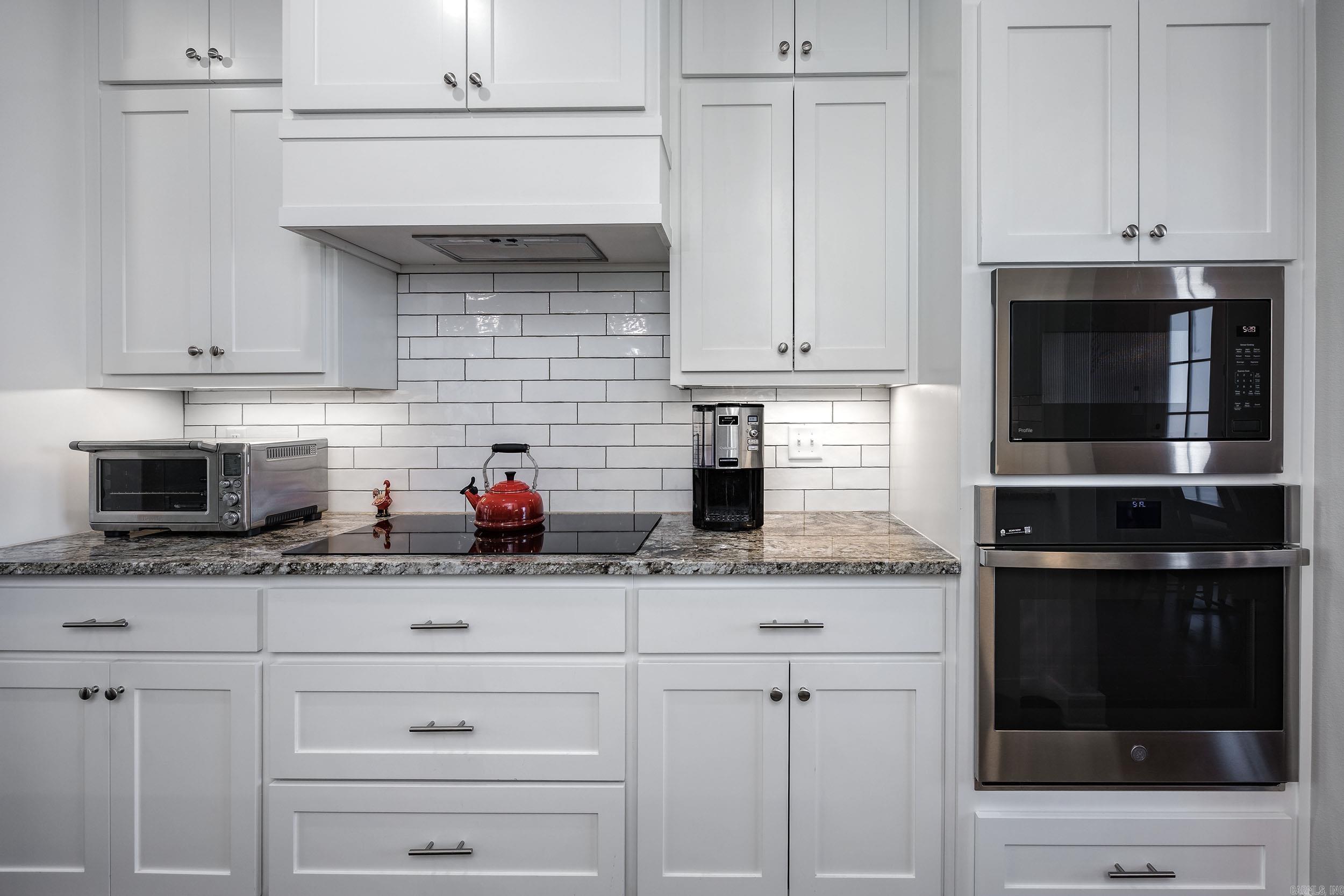 AVILLA HILLS - Residential